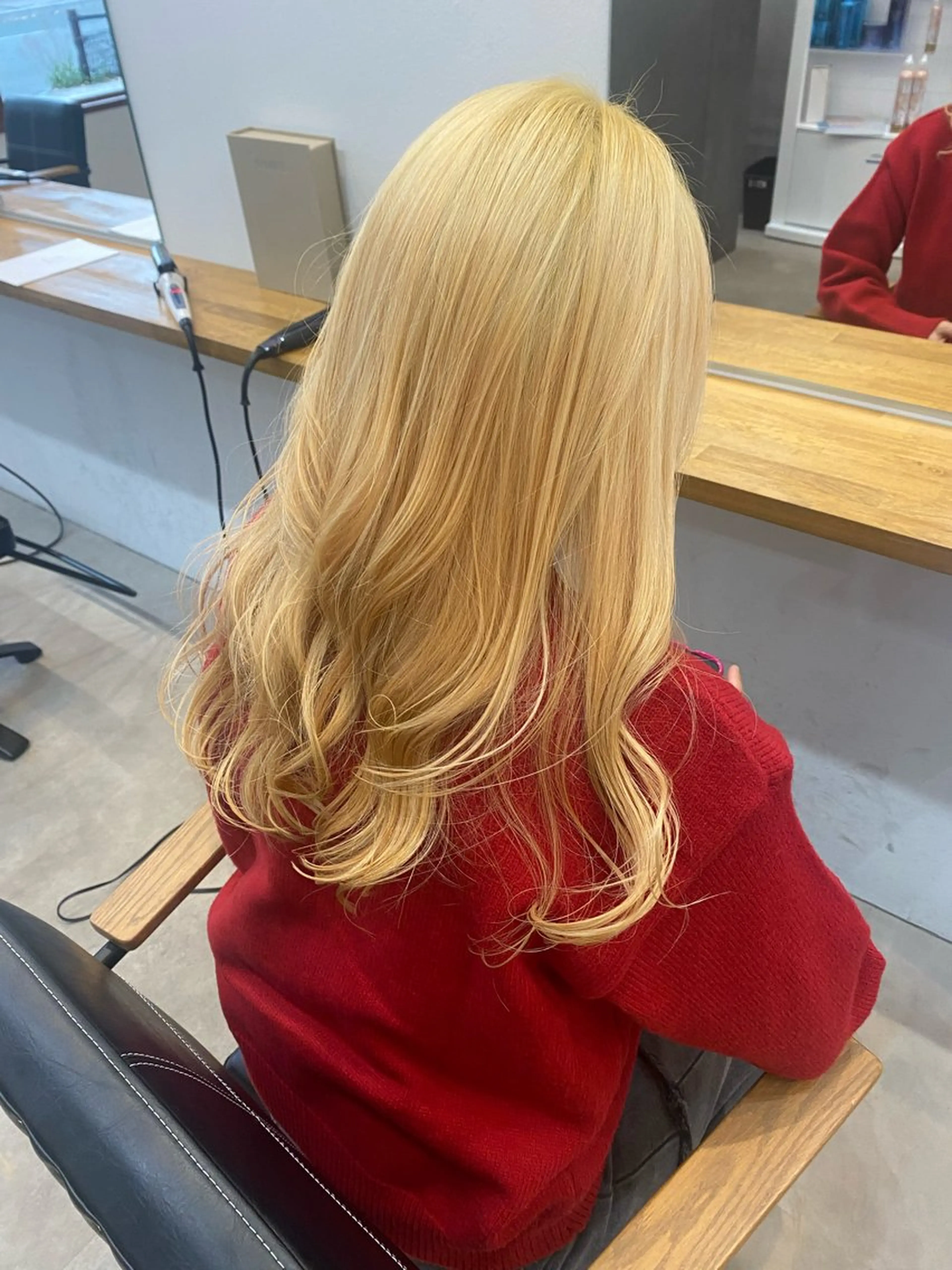 ロング ヘアアレンジ アンドレヘアデザイン所属・出田 未来のヘアスタイル