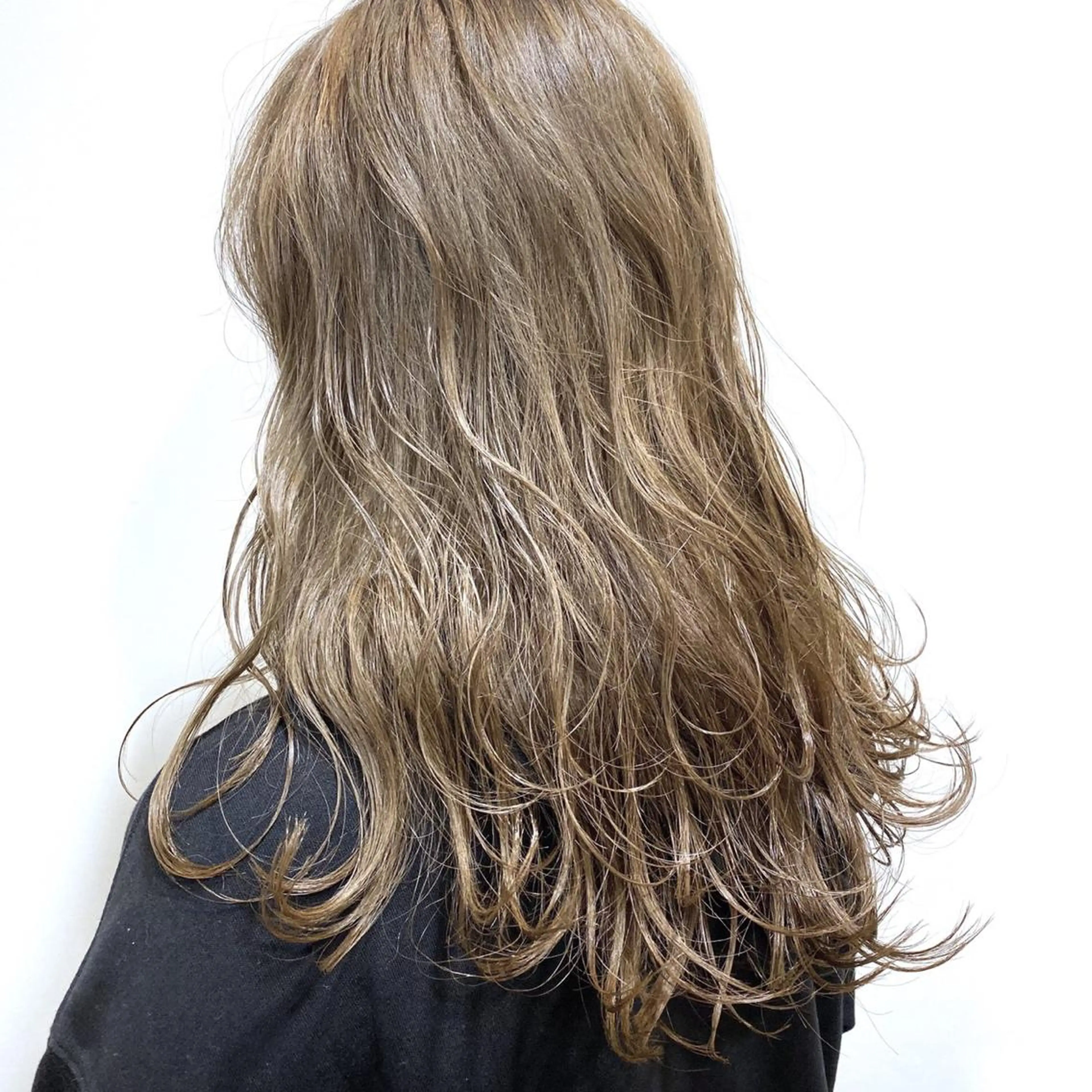 ロング カラー グランジヘア 無造作ヘアHYUGAのヘアスタイル