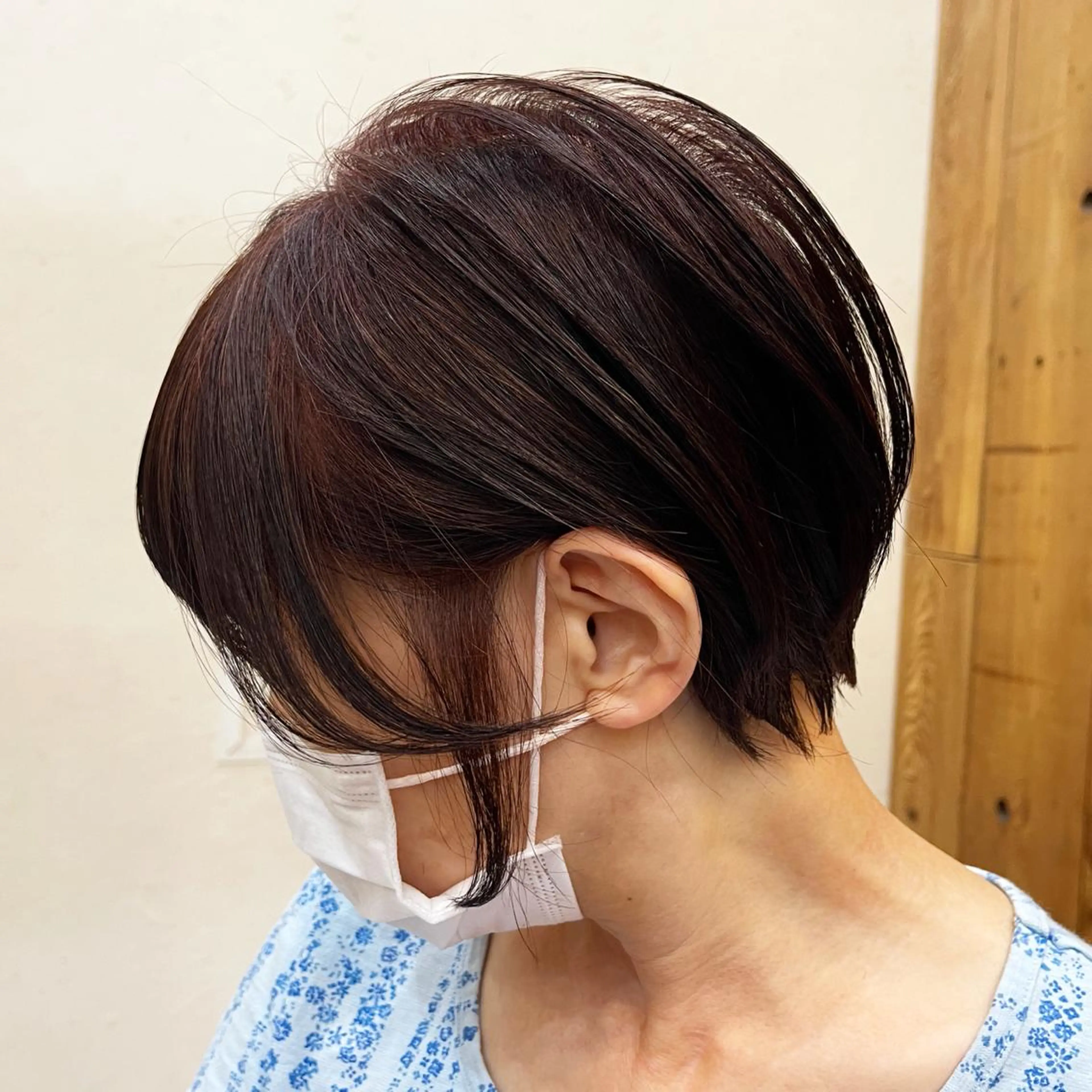 ショート カラー ショートボブ ブリーチ ブラウンカラー ブリーチなしカラー レッドカラー OAK溝の口 𖠋SHINYAのヘアスタイル