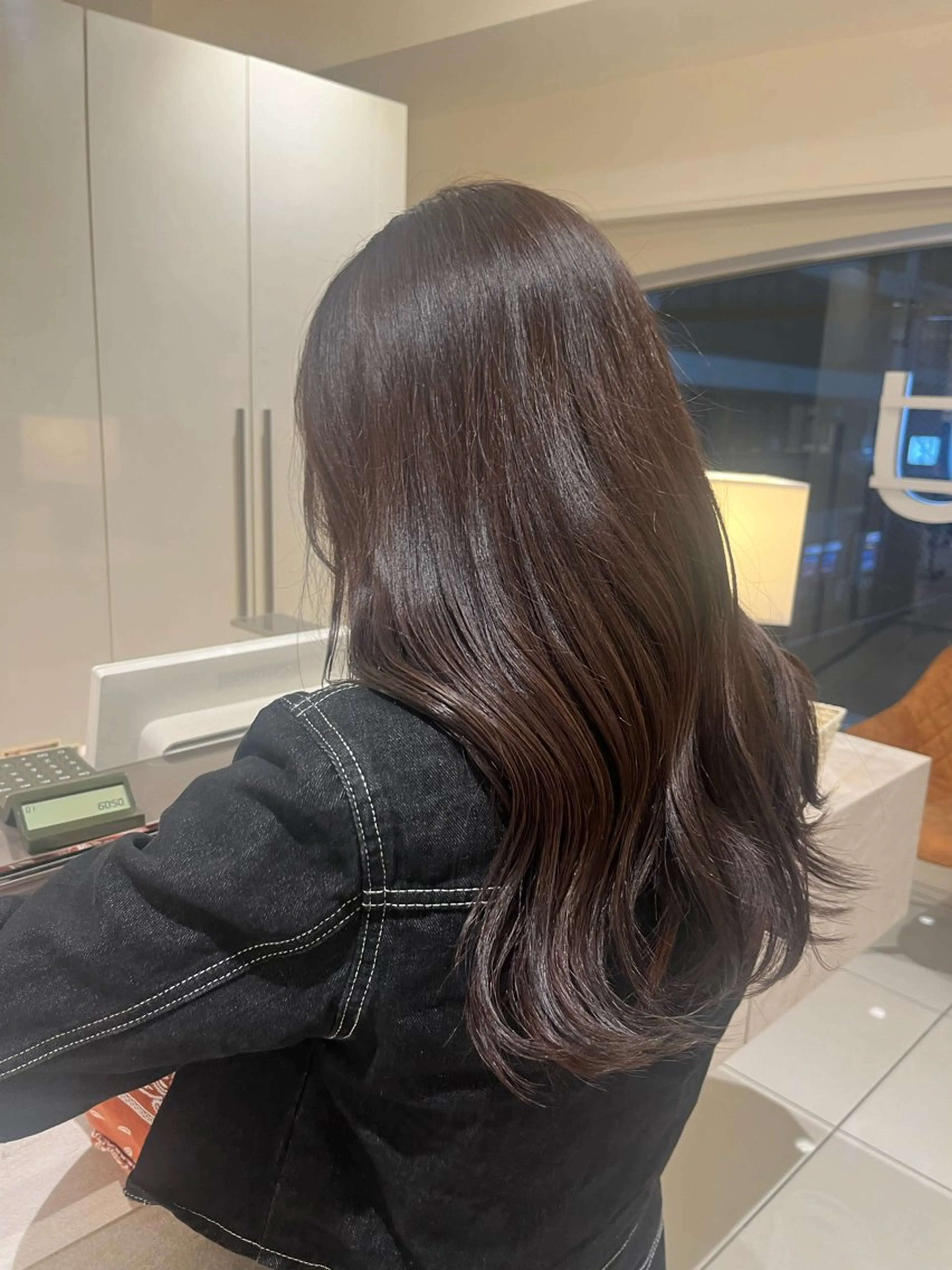 ロング カラー タイトボブ個性派カラ ーAKANEのヘアスタイル