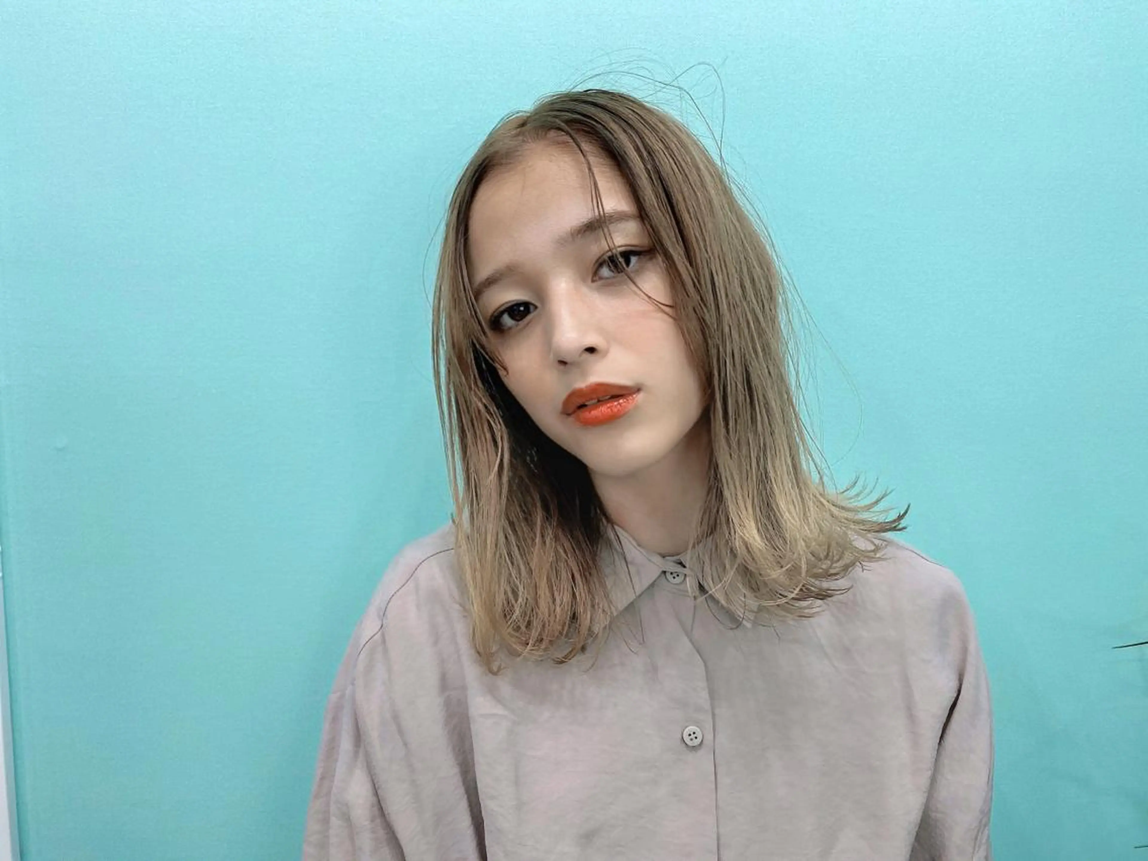 セミロング Trip 大名🌟 ブリーチなしカラーのヘアスタイル