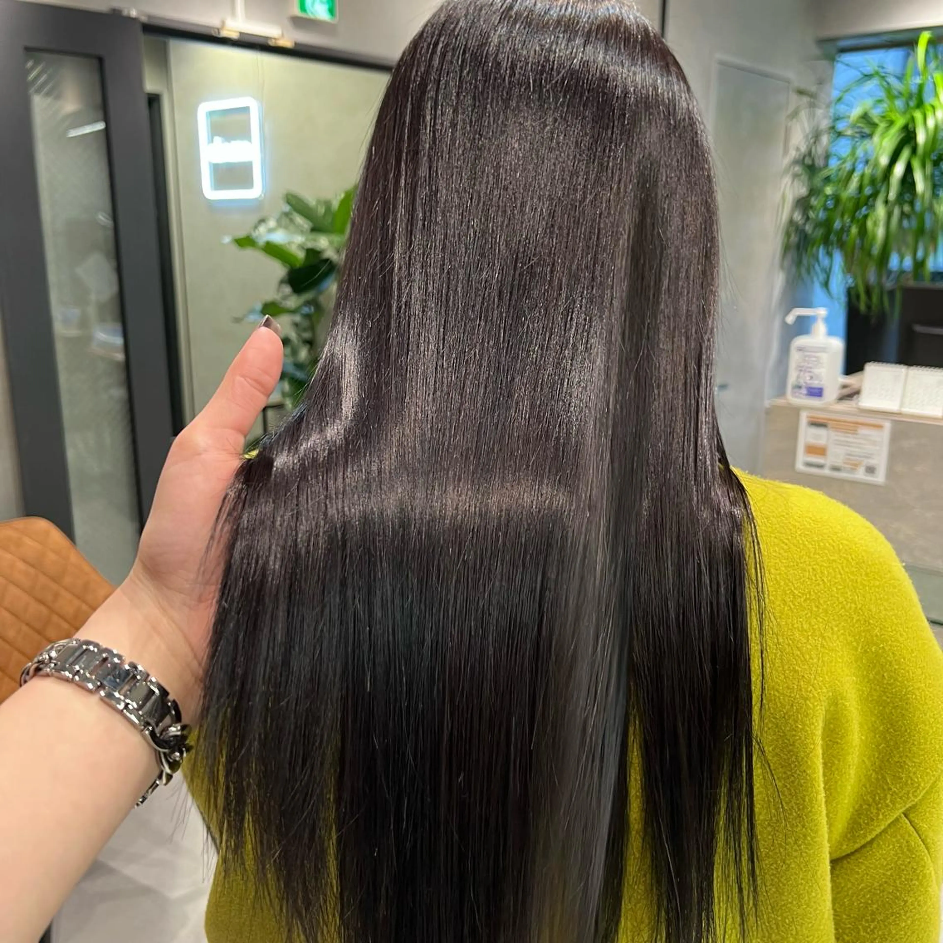 ロング カラー 髪質改善 トリートメント カット ヘアカラー 縮毛矯正 トリートメント 🫧オリーブ/赤み消 し/暗髪🫧野本麗奈のヘアスタイル