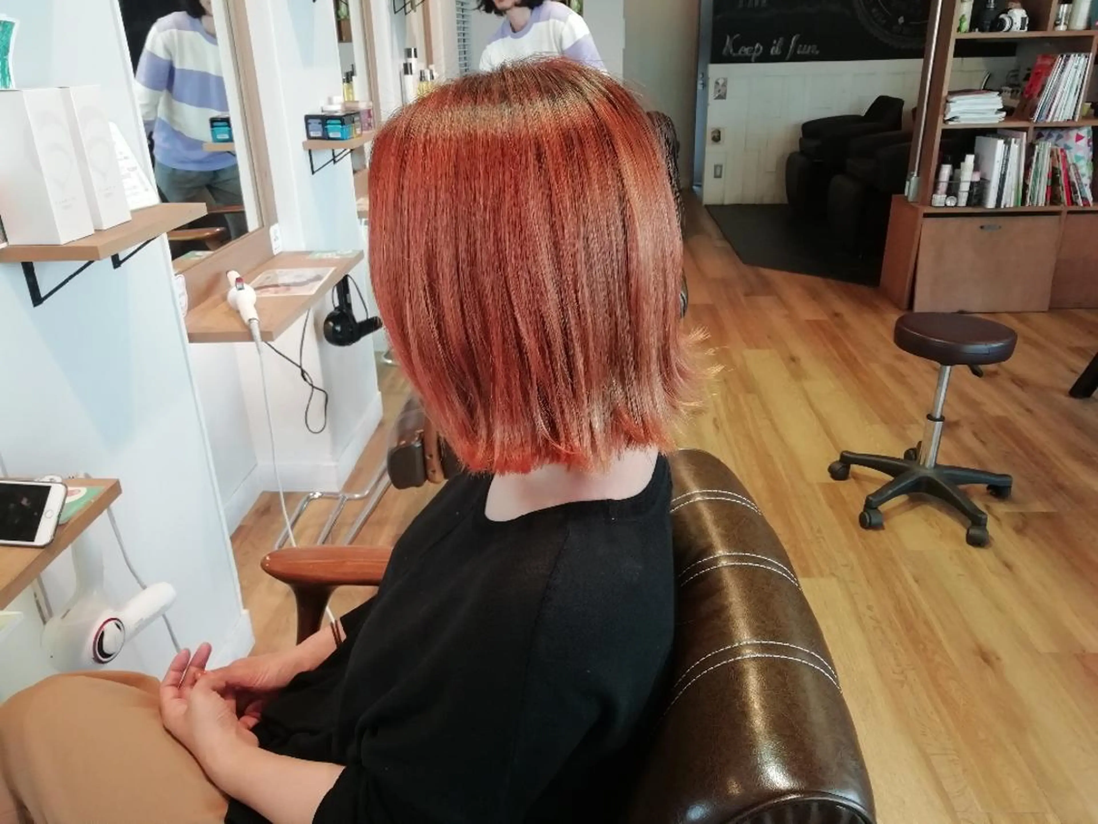 カラー オレンジ ヘアカラー トリートメント 堀 望美のヘアスタイル