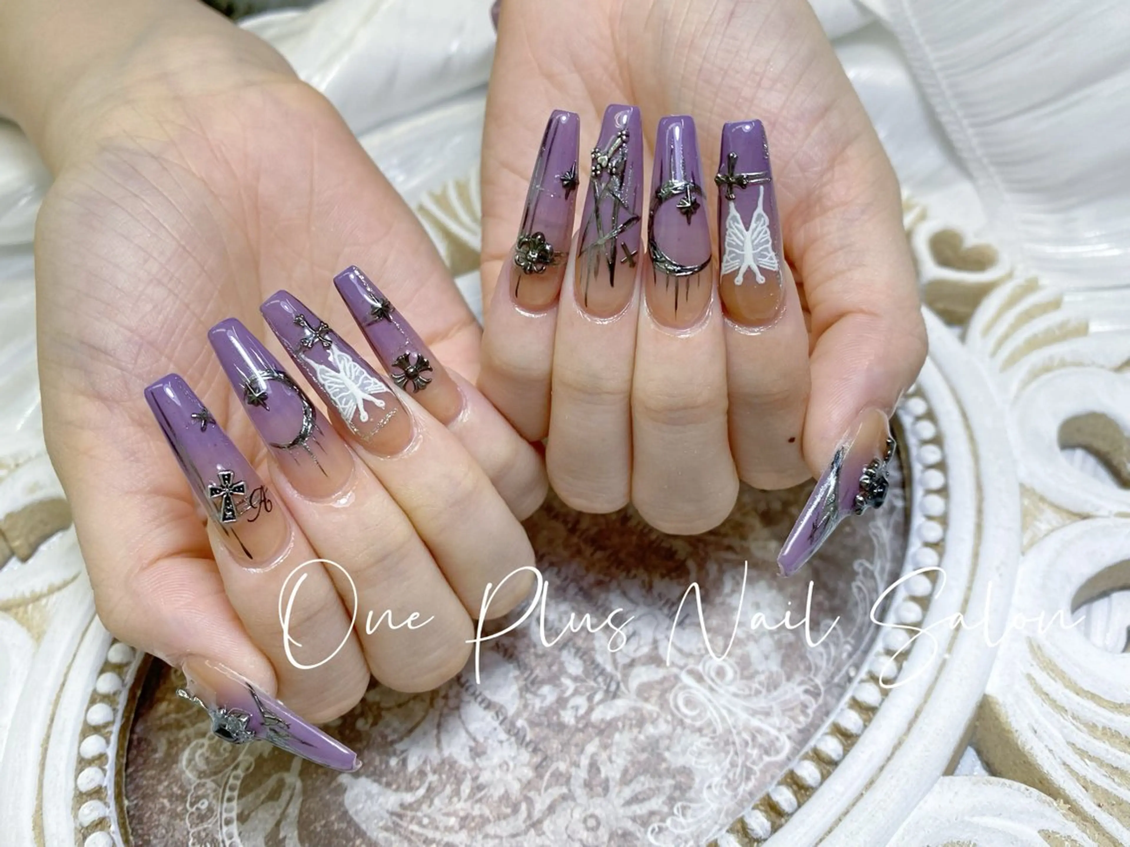 ネイル ハンドネイル One Plus Nail Salonのネイルデザイン