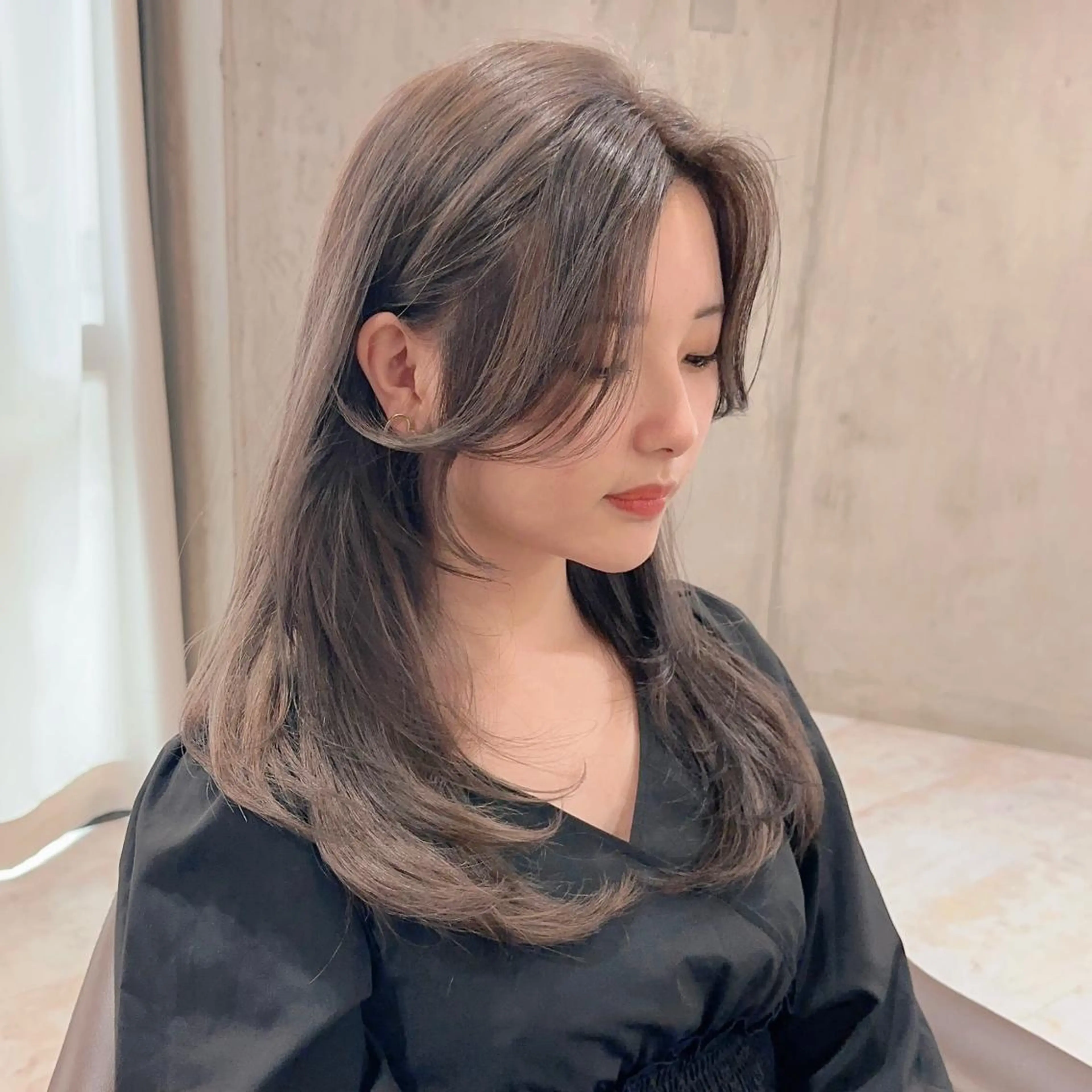 セミロング カット ヘアカラー トリートメント 🌹ハッシュカット、 レイヤー韓国ヘア🌹のヘアスタイル