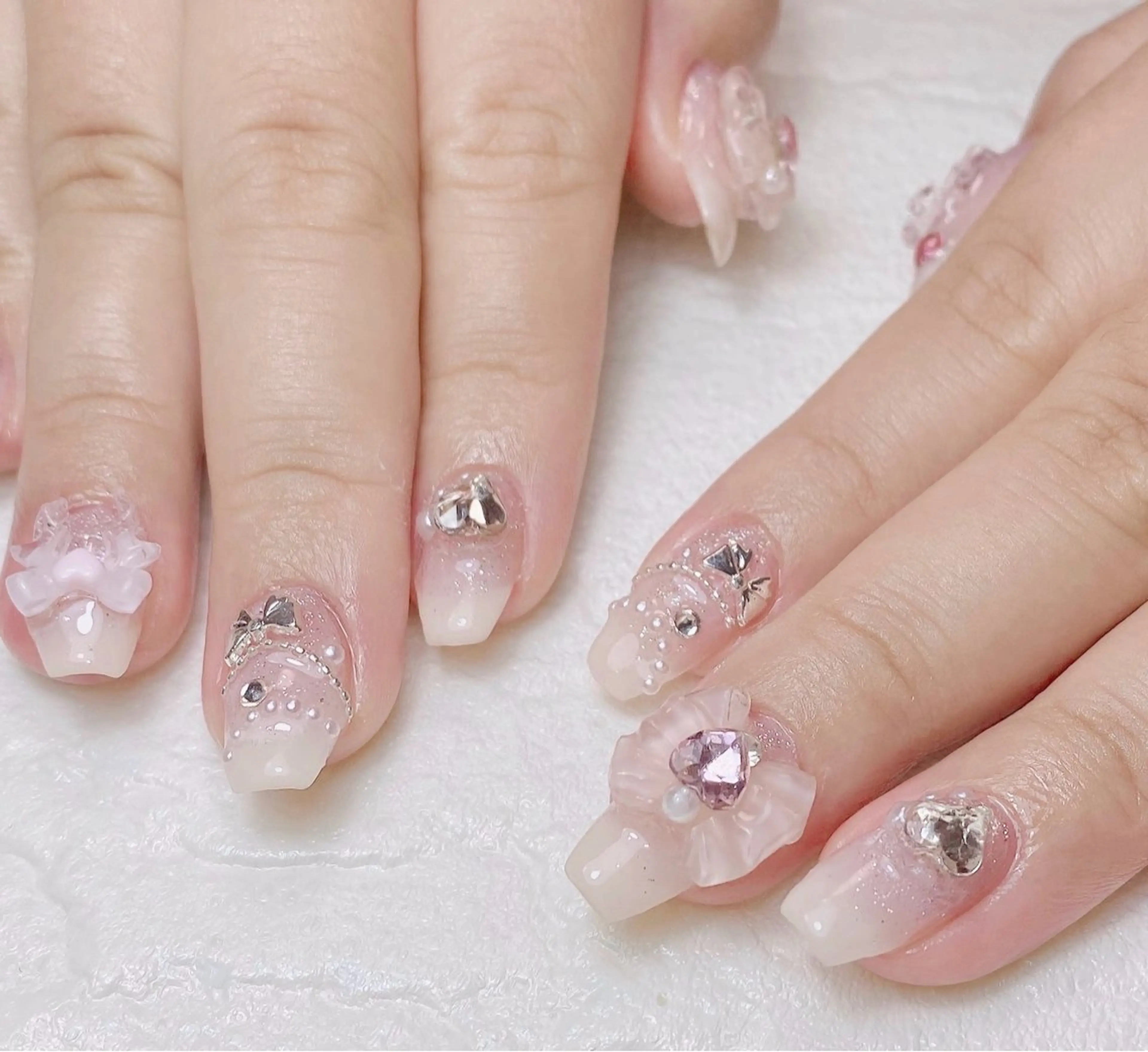 ネイル フラッシュネイル 持ち込み リボン ワンホンネイル Nail Salon K 🧸美爪育成のネイルデザイン