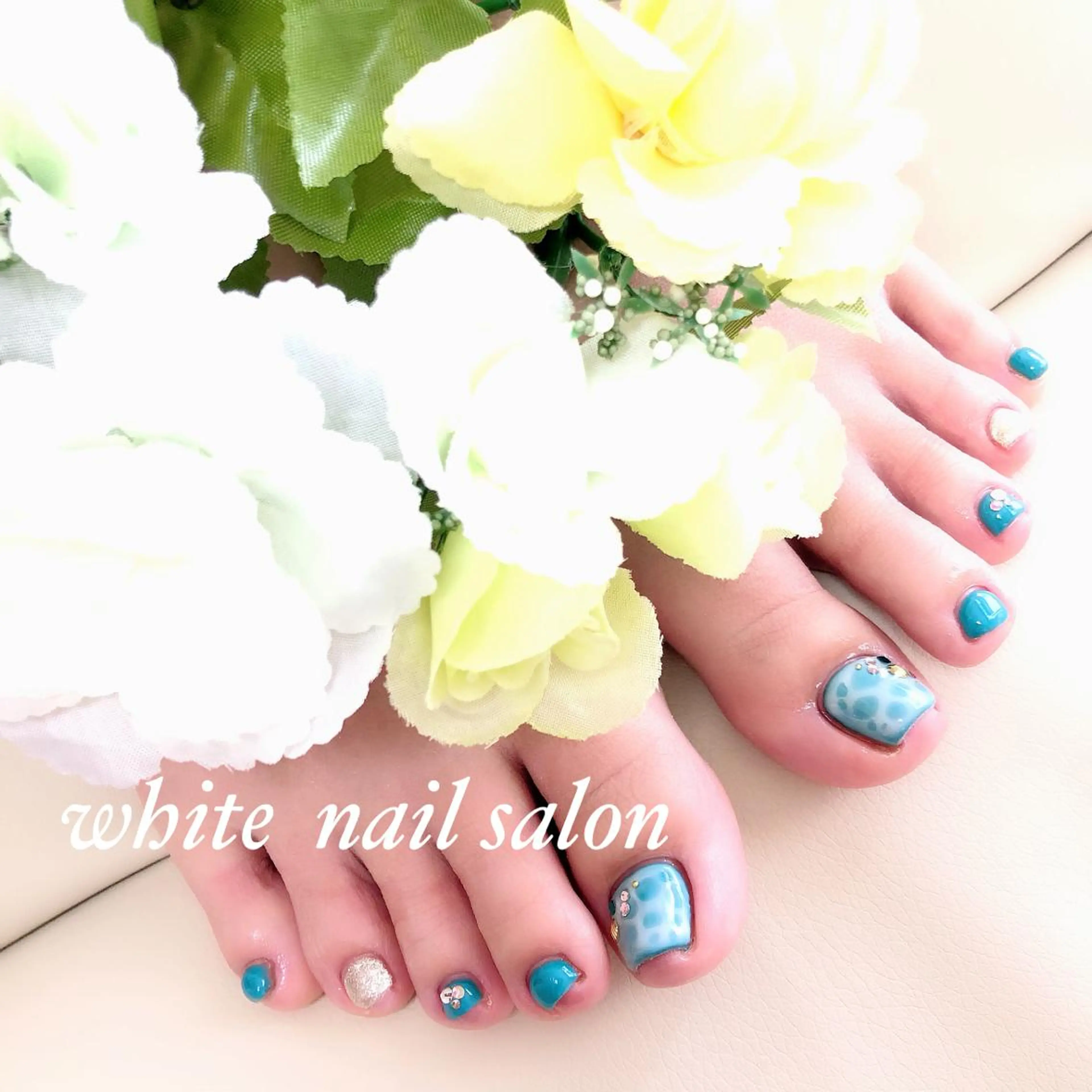 ネイル アートネイル フットネイル フレンチネイル ジェルネイル オフィスネイル フットネイル white nail salonのネイルデザイン