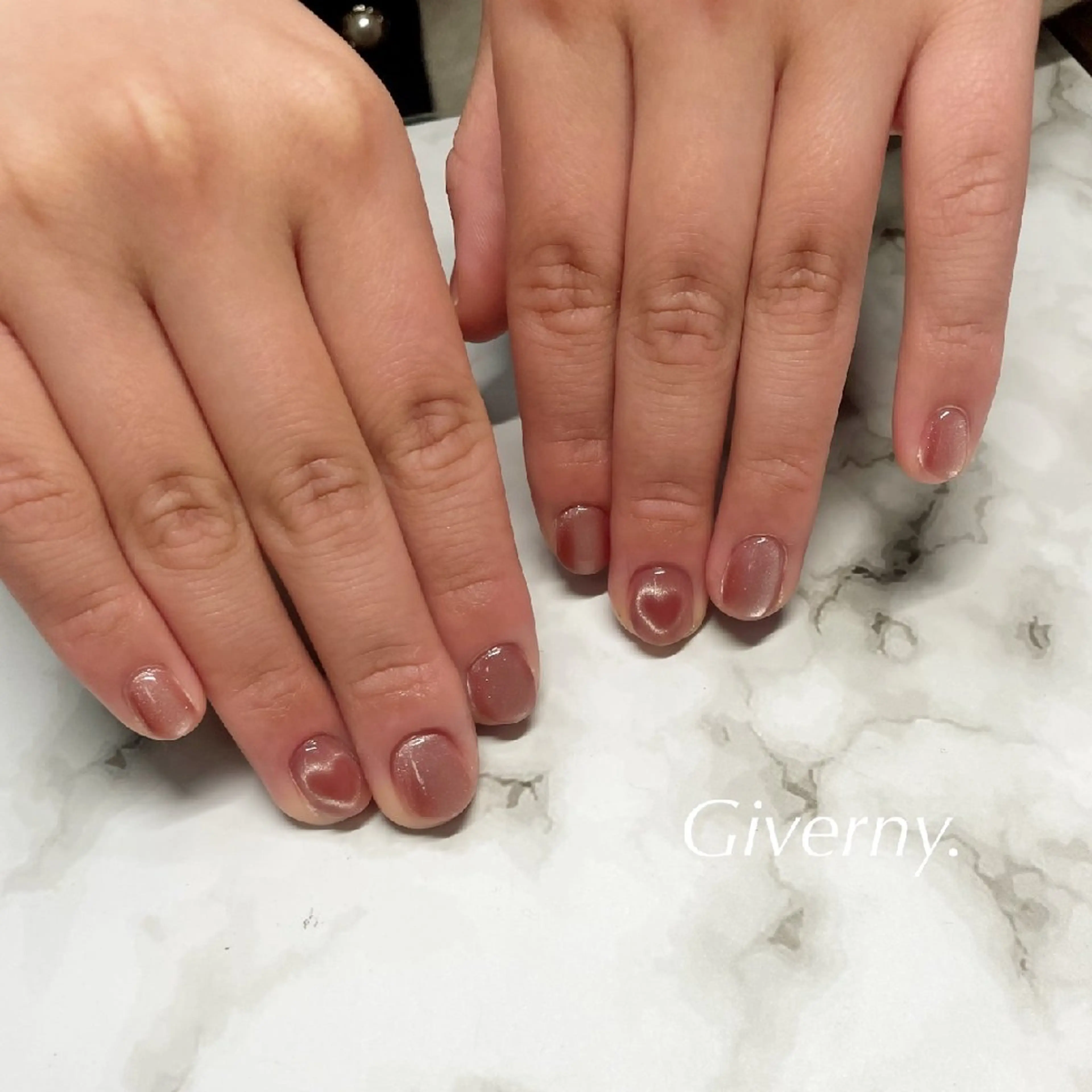 ネイル ハート マグネットネイル ハンドネイル Giverny .のネイルデザイン