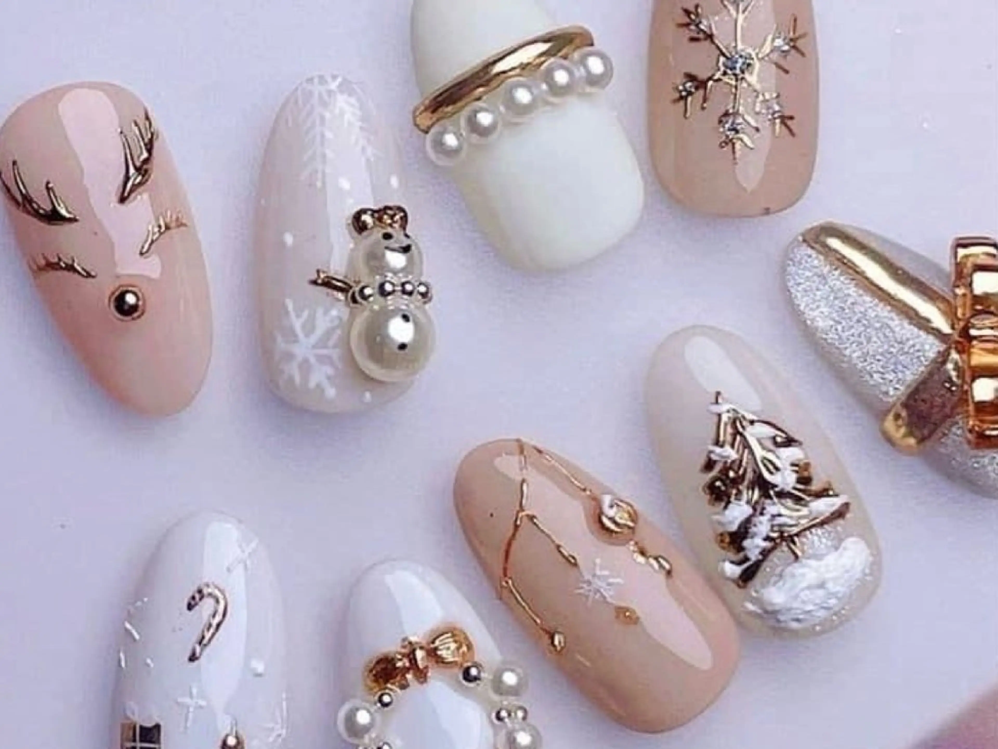 ミディアム クリスマス Miu Miu Nail Studio所属・yu naのネイルデザイン