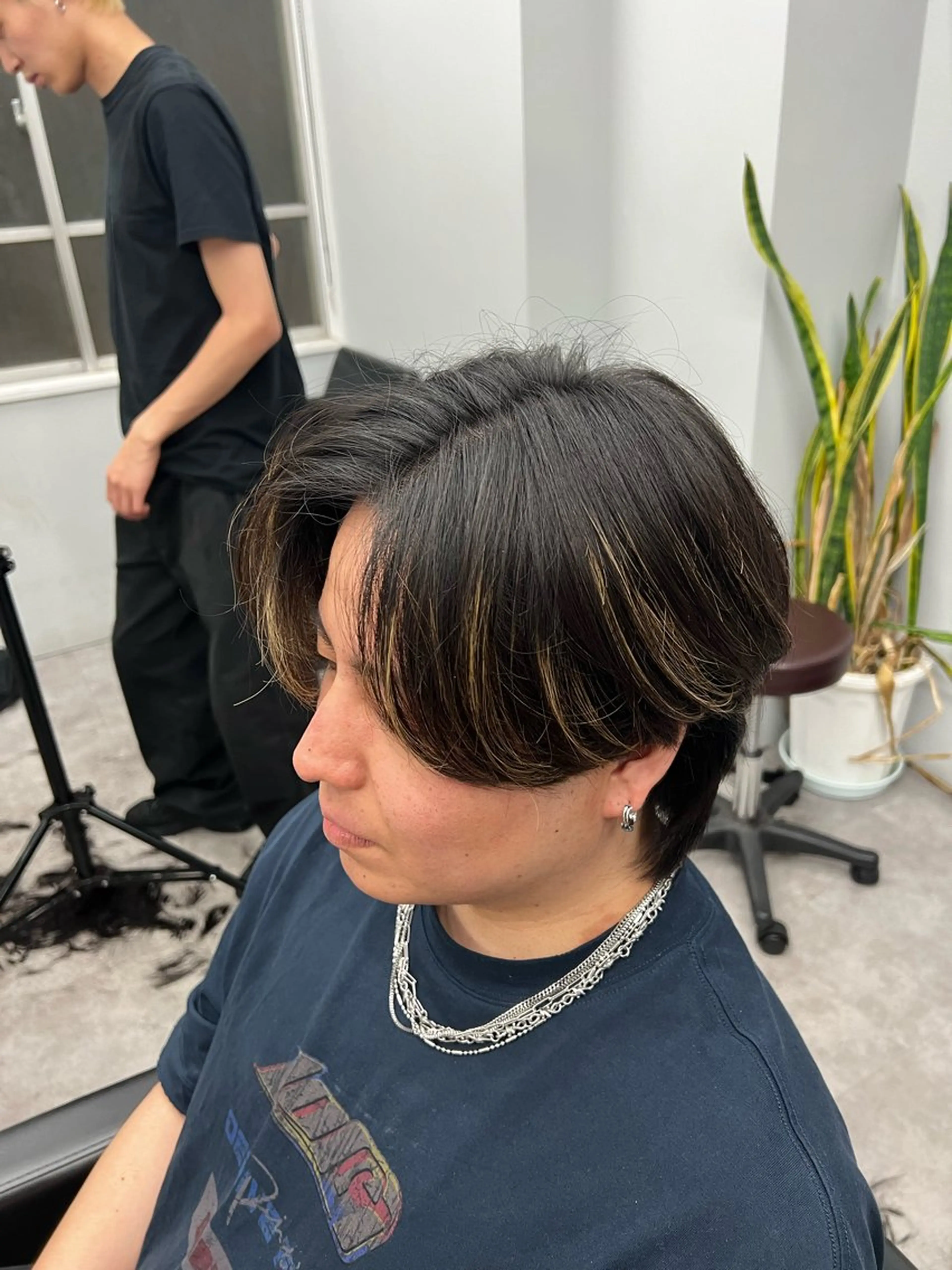 ショート メンズ センターパート メンズウルフカット ウルフカット カット メンズパーマ北千住 学生人気No.1登坂のヘアスタイル