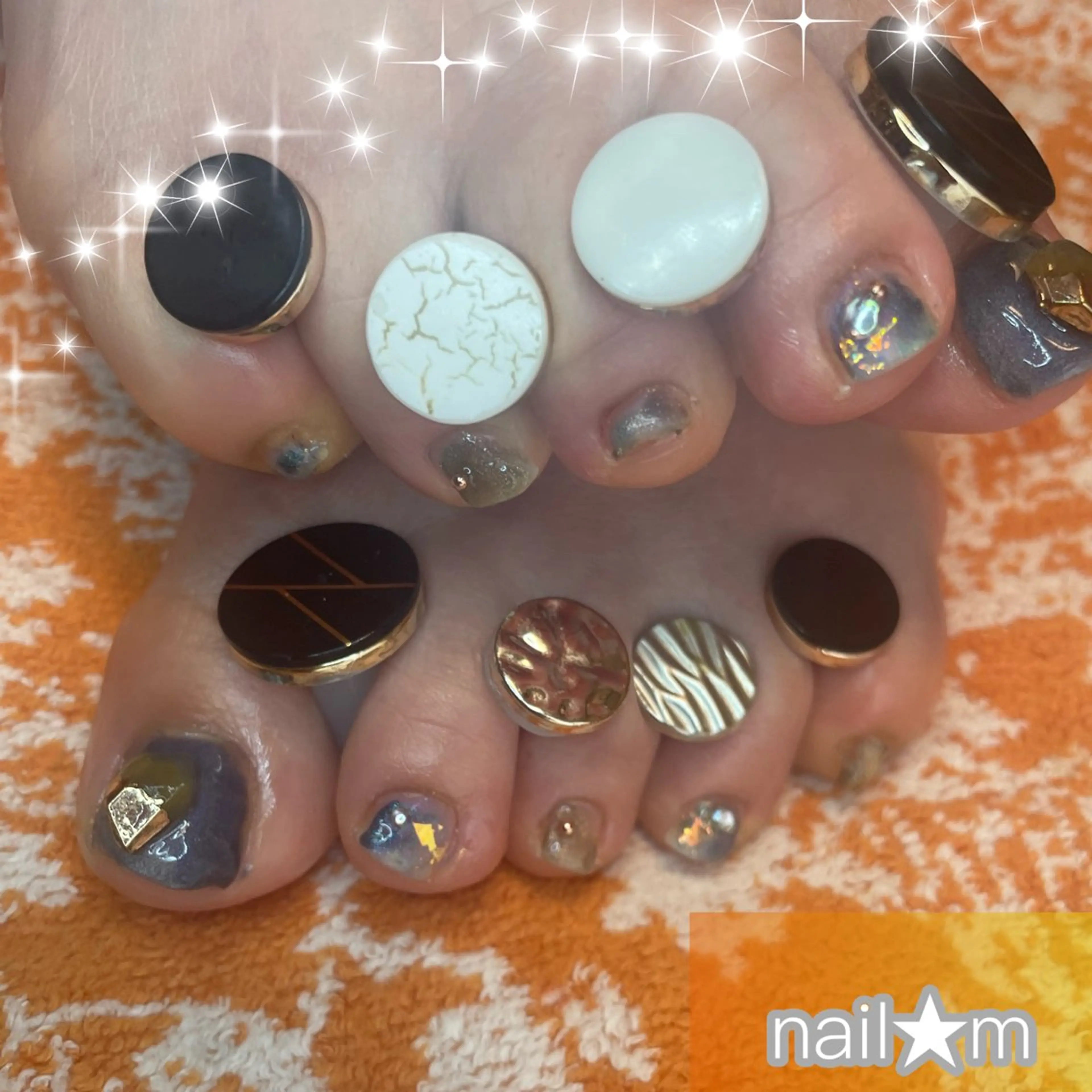 ネイル オーロラネイル フットネイル マグネットネイル ニュアンスネイル NAIL★M 真紀のネイルデザイン