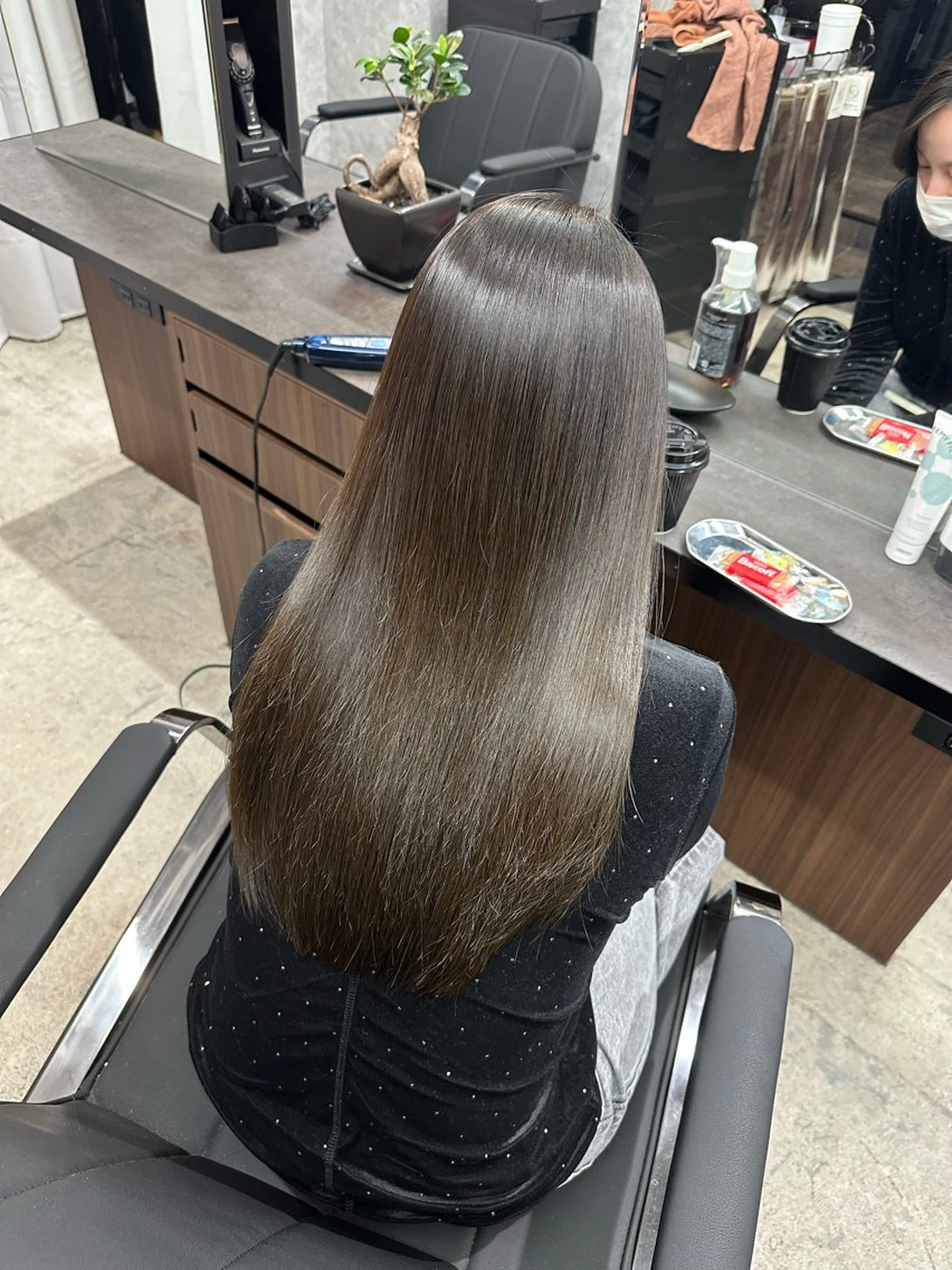 ロング カラー オリーブカラー 髪質改善 カット ヘアカラー トリートメント ブリーチなしWカラー 美髪/透明感/ユウゴのヘアスタイル