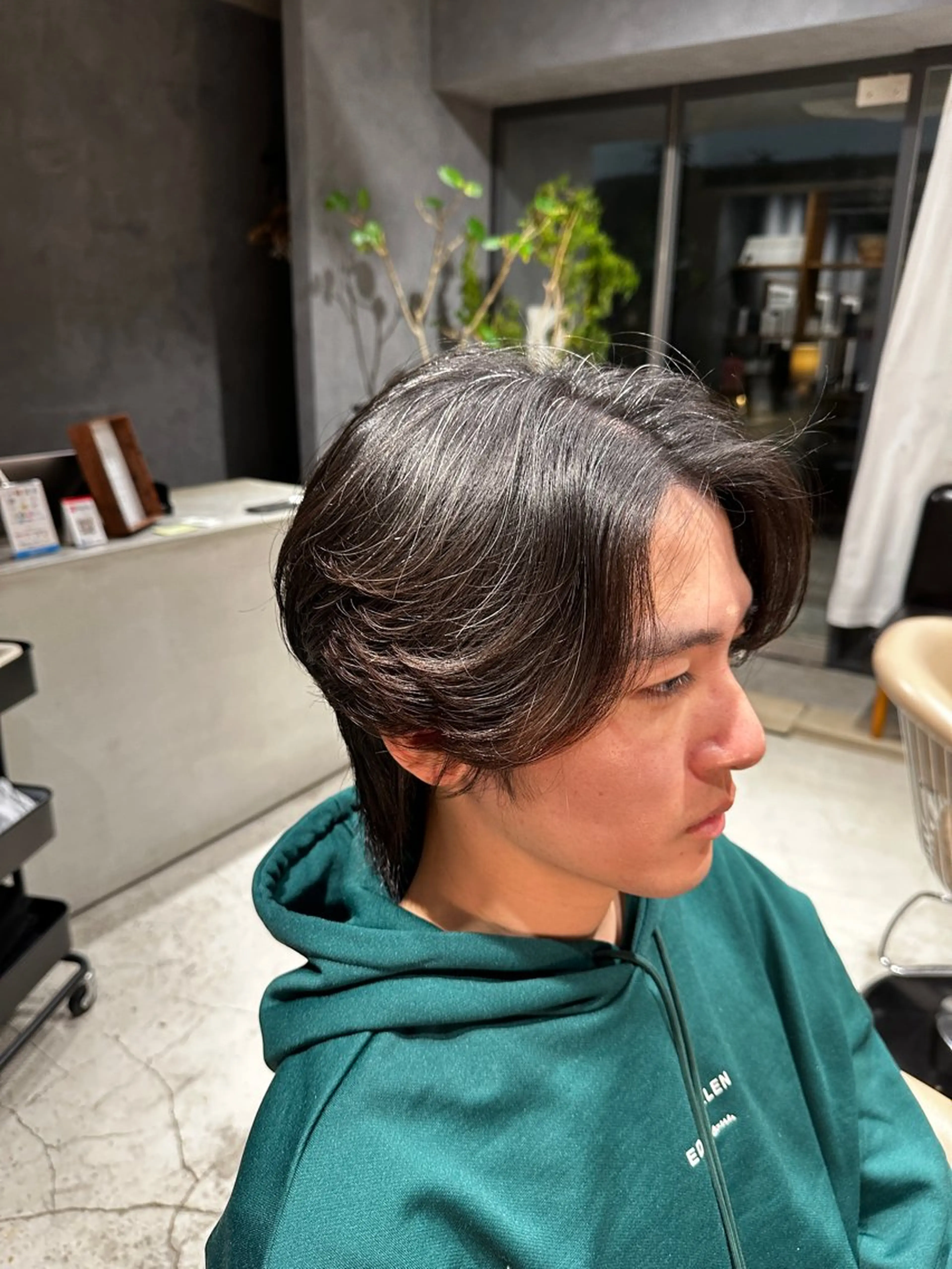 パーマ メンズ センターパート メンズパーマ I ME MINE所属・井手口 佑弥のヘアスタイル