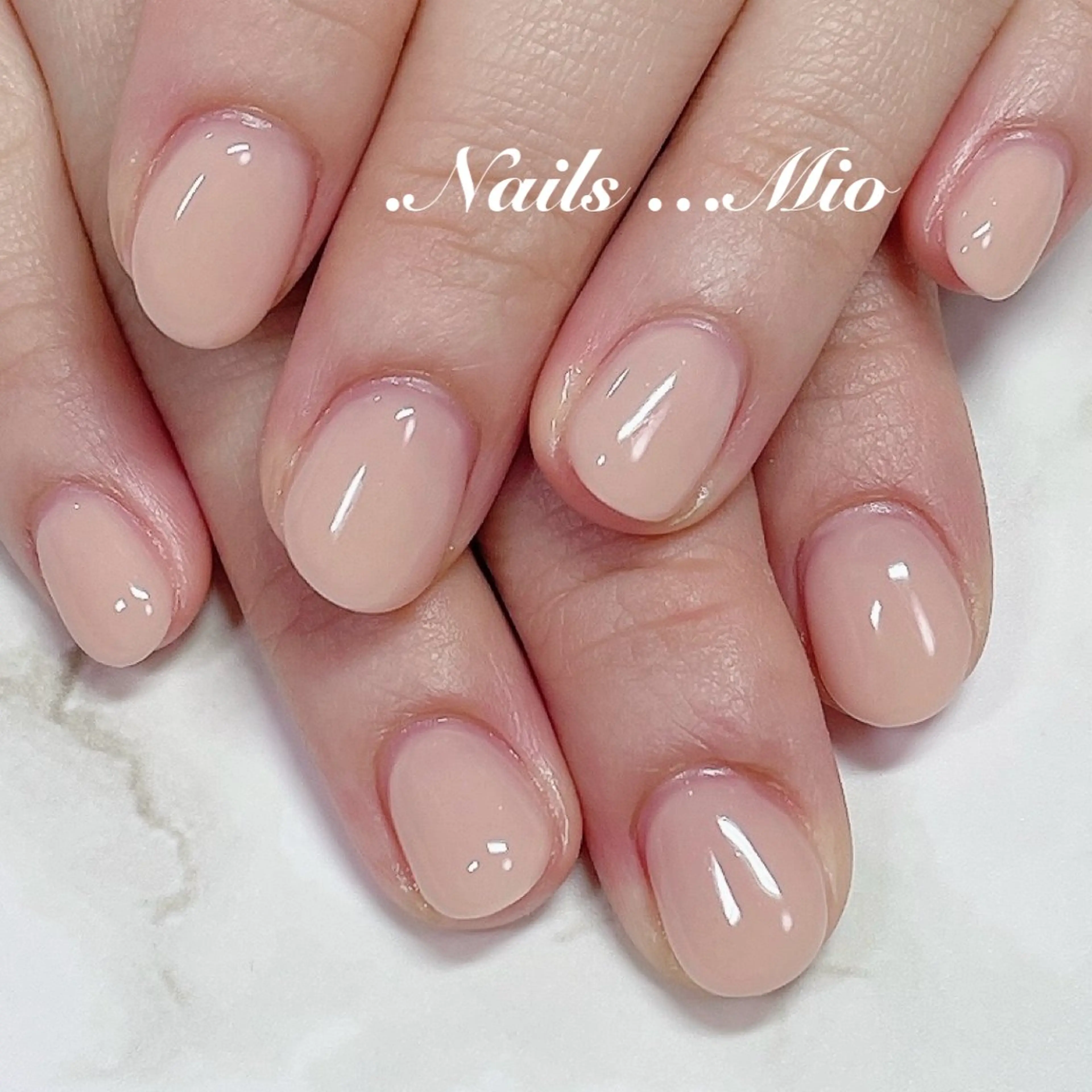 ネイル ジェルネイル オフィスネイル ワンカラーネイル ハンドネイル .Nails Mio 赤羽西ネイルサロンのネイルデザイン