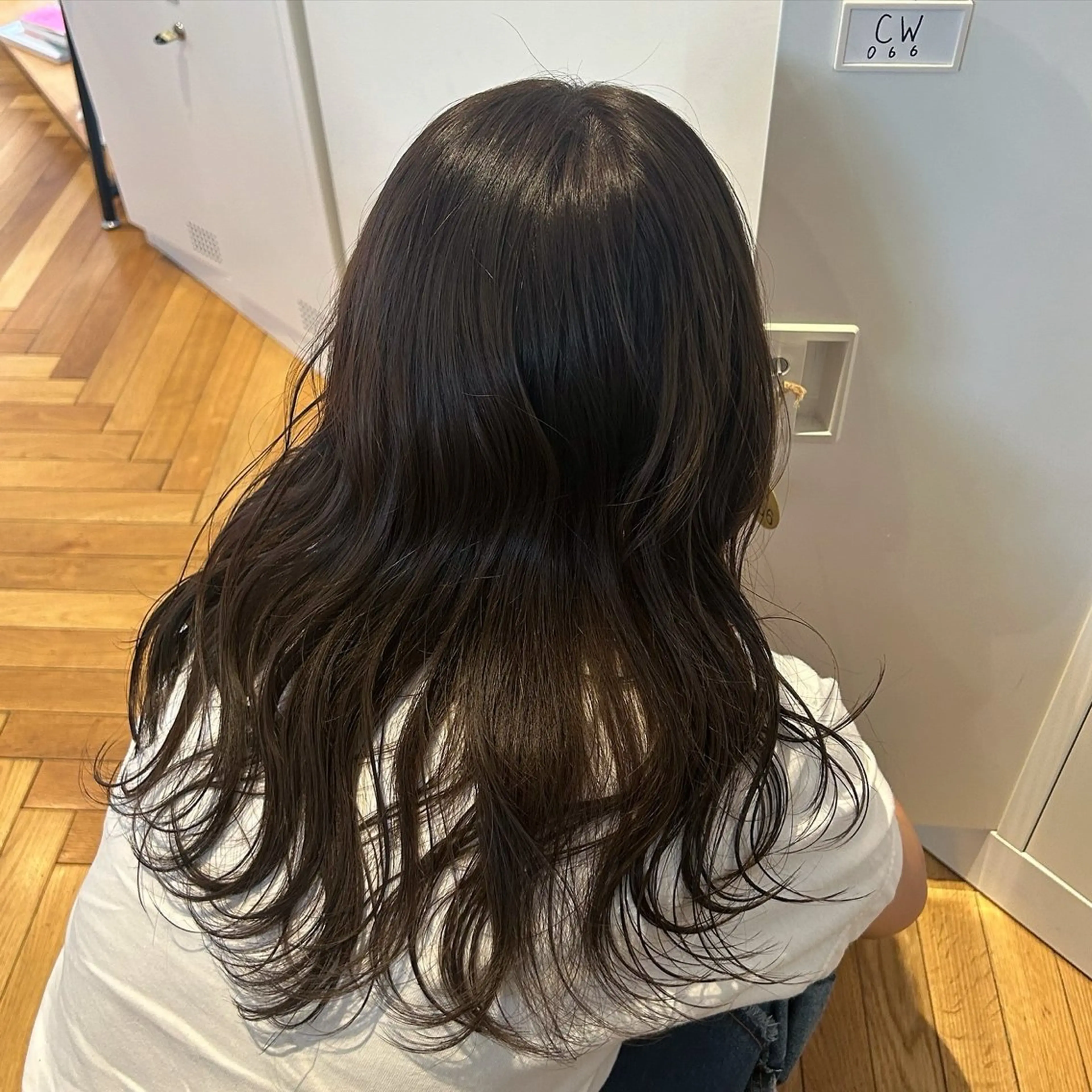 ロング カラー 透明感カラー グレージュ オリーブグレージュ オリーブグレー yuzu / tsunaguのヘアスタイル