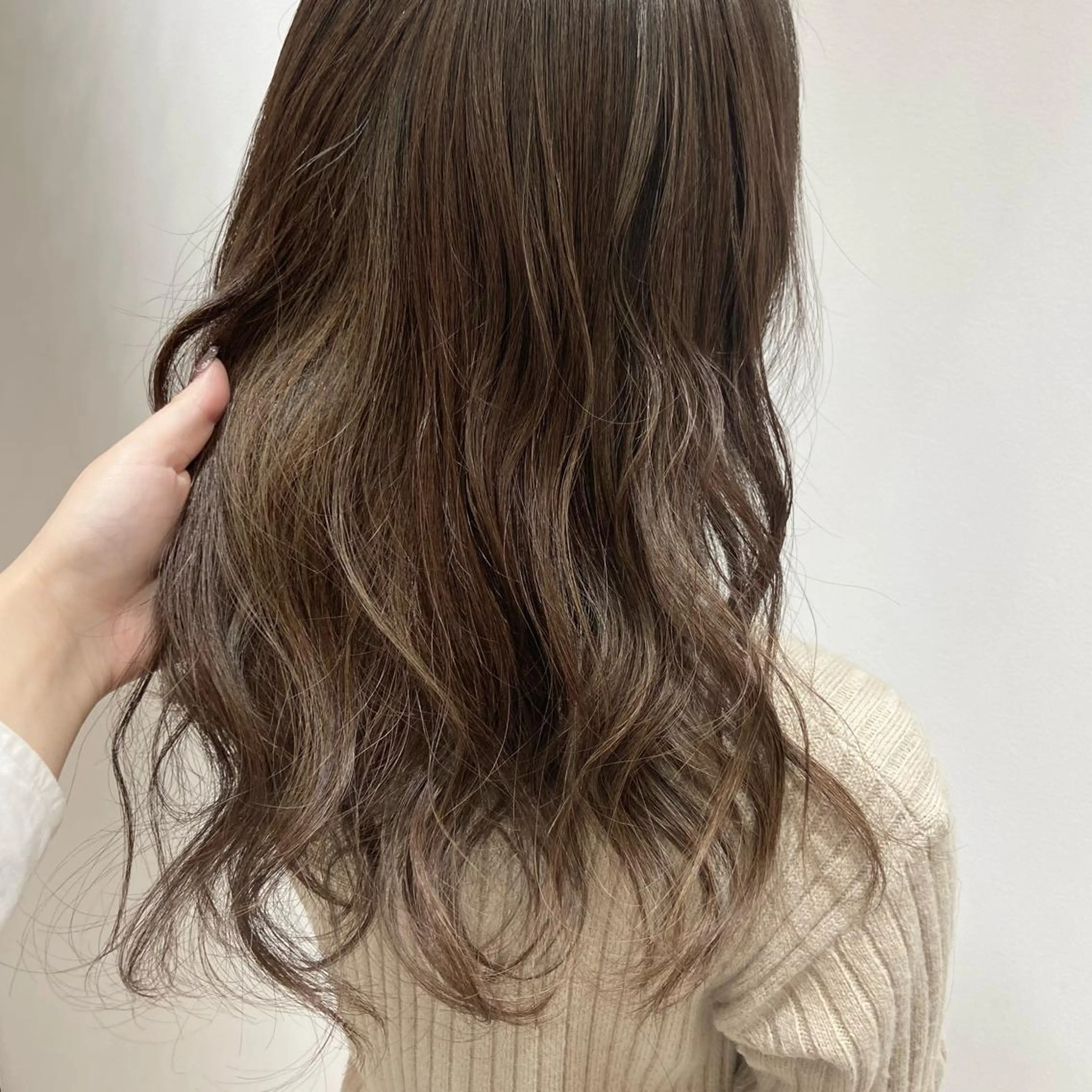 ミディアム カラー ヘアカラー 🐺ウルフ/レイヤー 似合わせ‎🤍沙羅のヘアスタイル