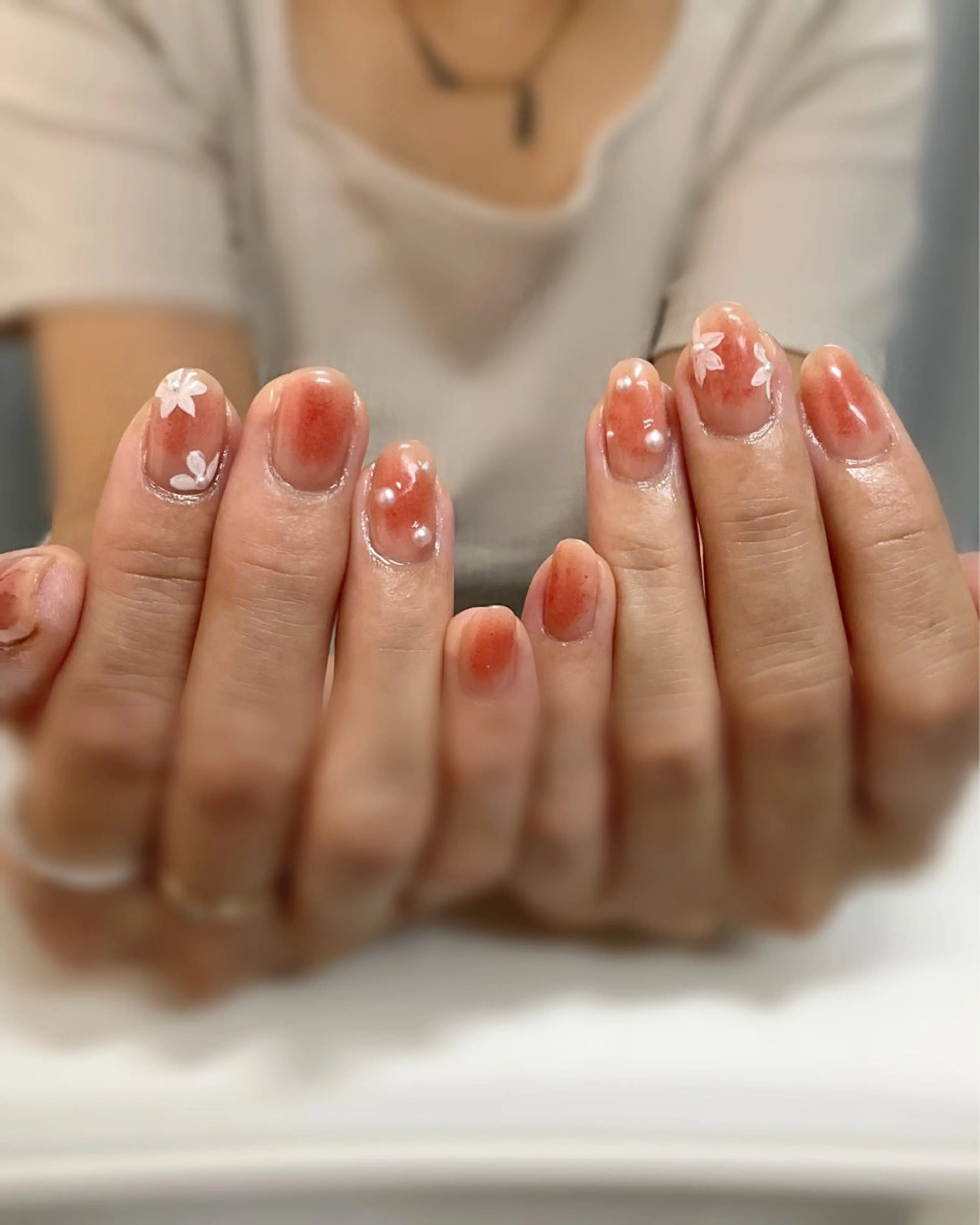 ネイル アートネイル ボルドー チークネイル ワンカラーネイル ストーンネイル ハンドネイル Nail&Care LUMET【ルメ】のネイルデザイン