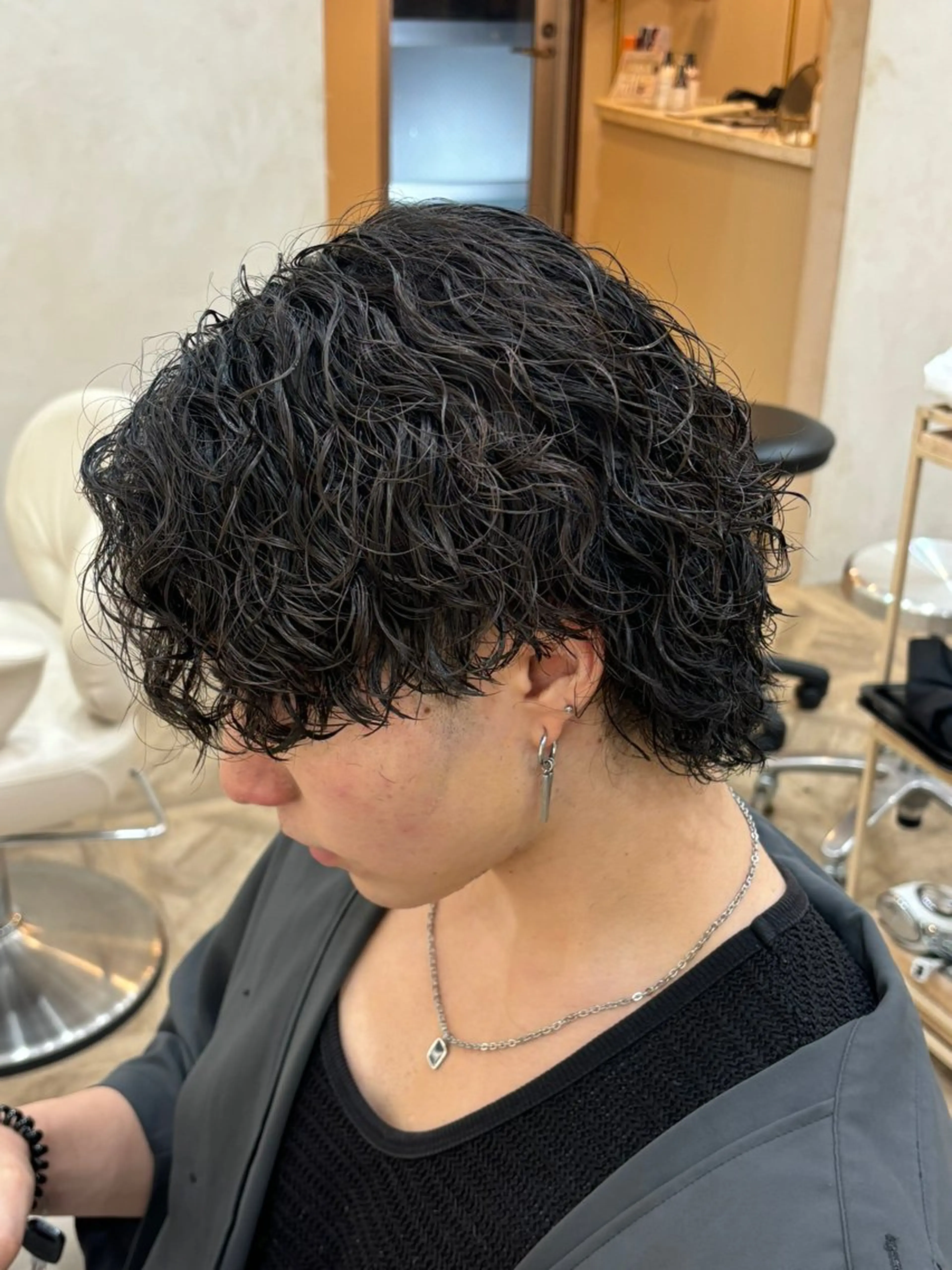 ショート パーマ メンズ メンズウルフカット ウルフカット カット パーマ トリートメント パーマ職人DAIKI ツイスパ/波巻きのヘアスタイル