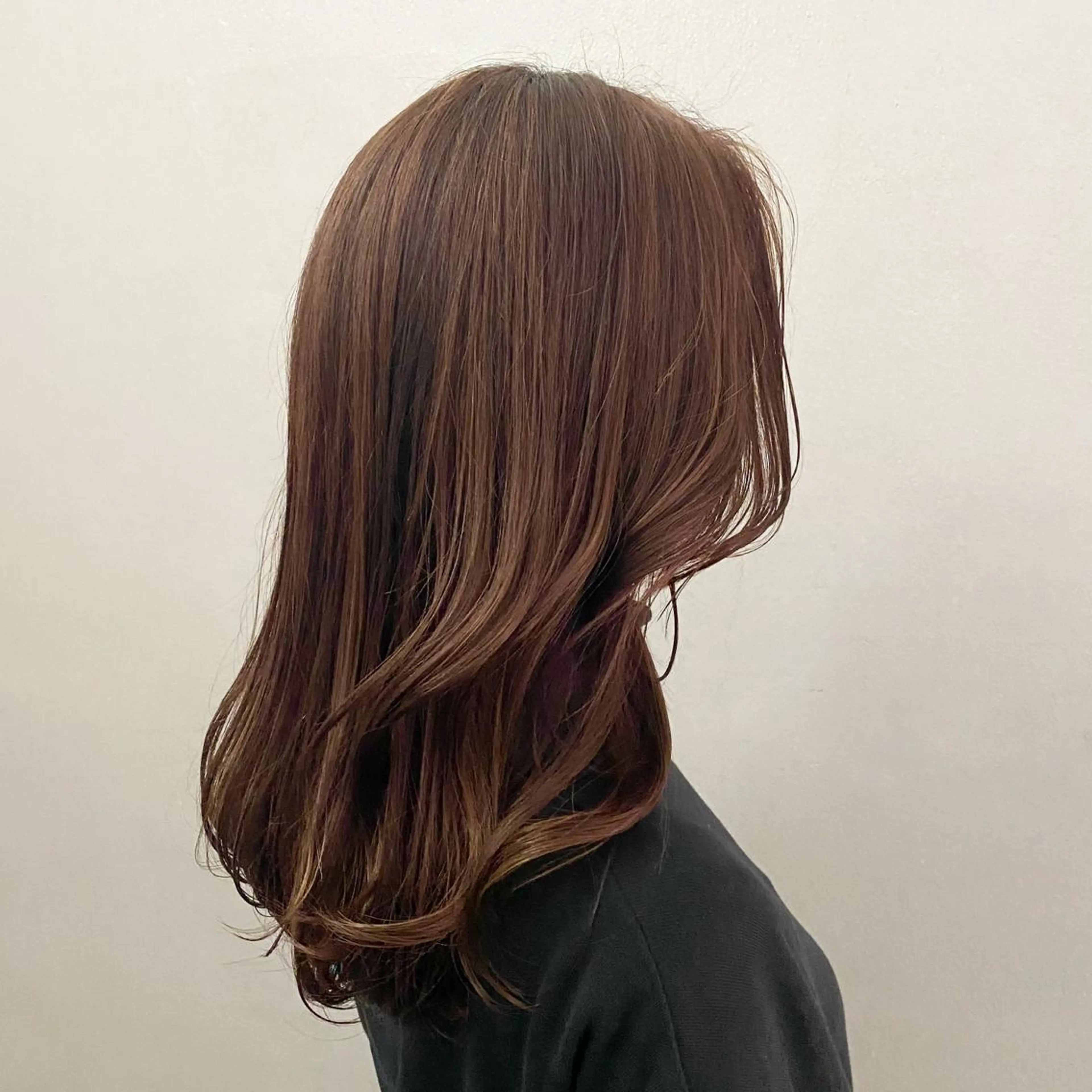 セミロング カラー ハイライトカラー ハイライト とびまつ /ショート/脱白髪染のヘアスタイル