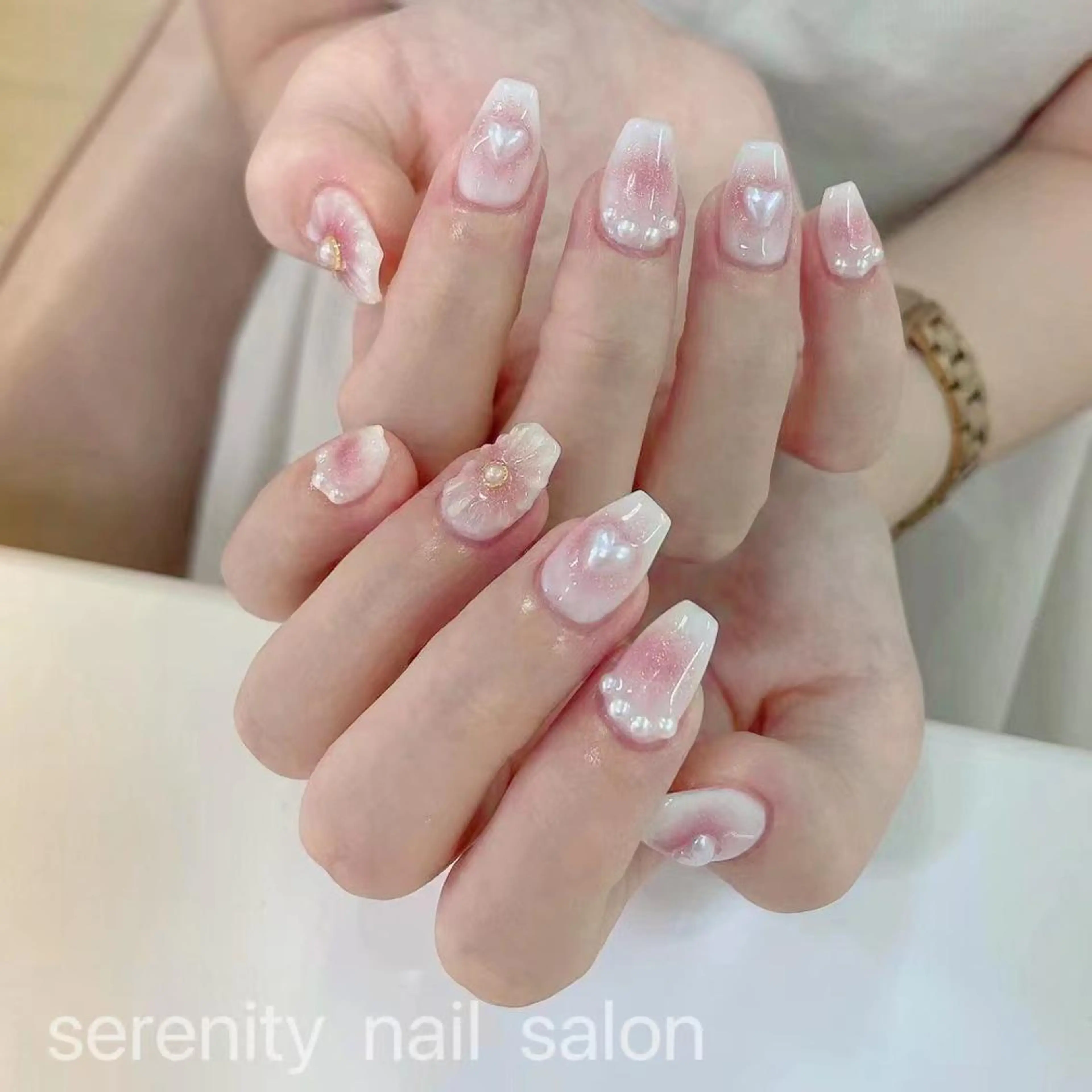 ネイル ハンドネイル ハンドケア ✨Serenity Nail salonのネイルデザイン