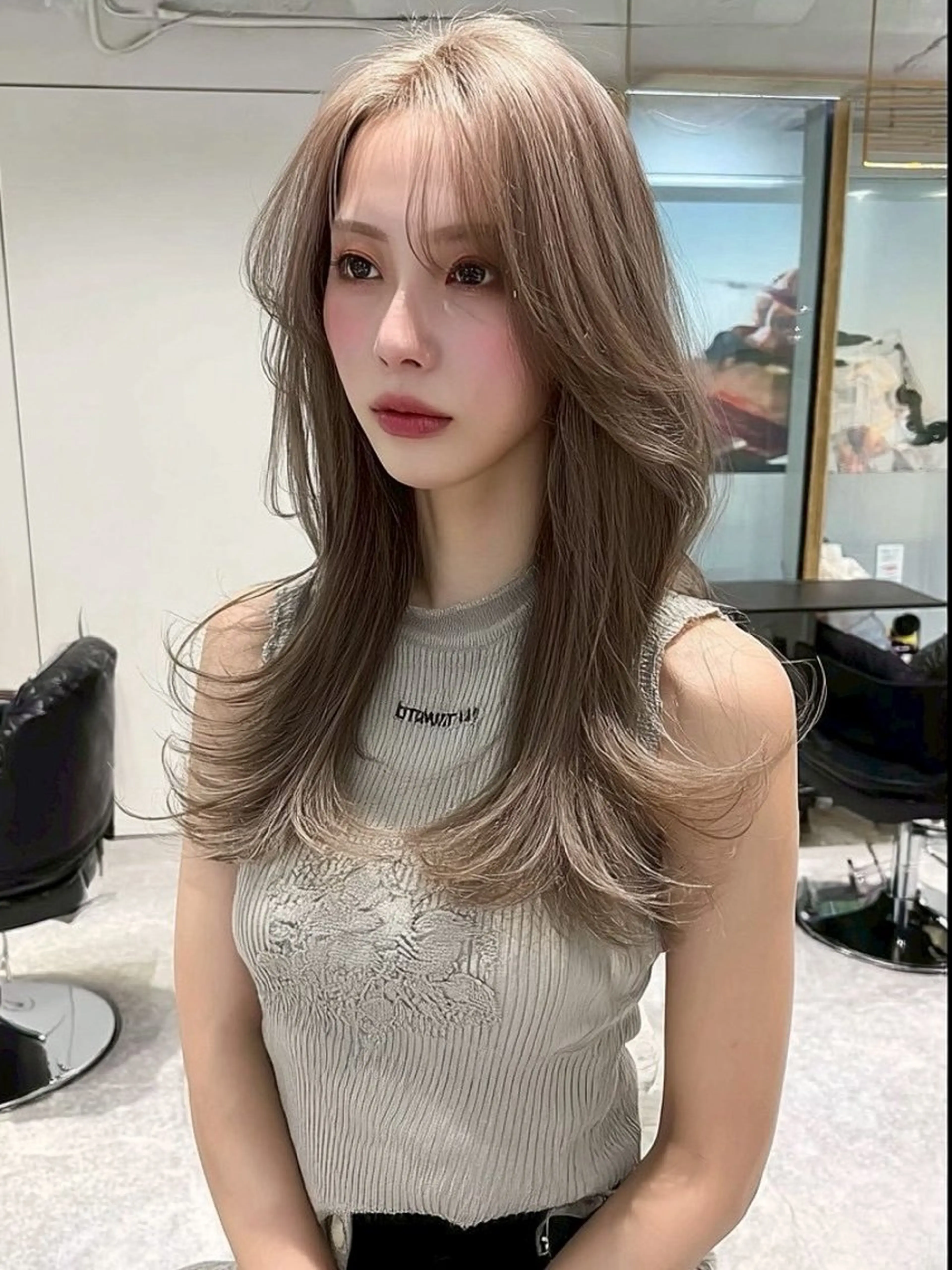ロング カラー 鍋島 美華のヘアスタイル