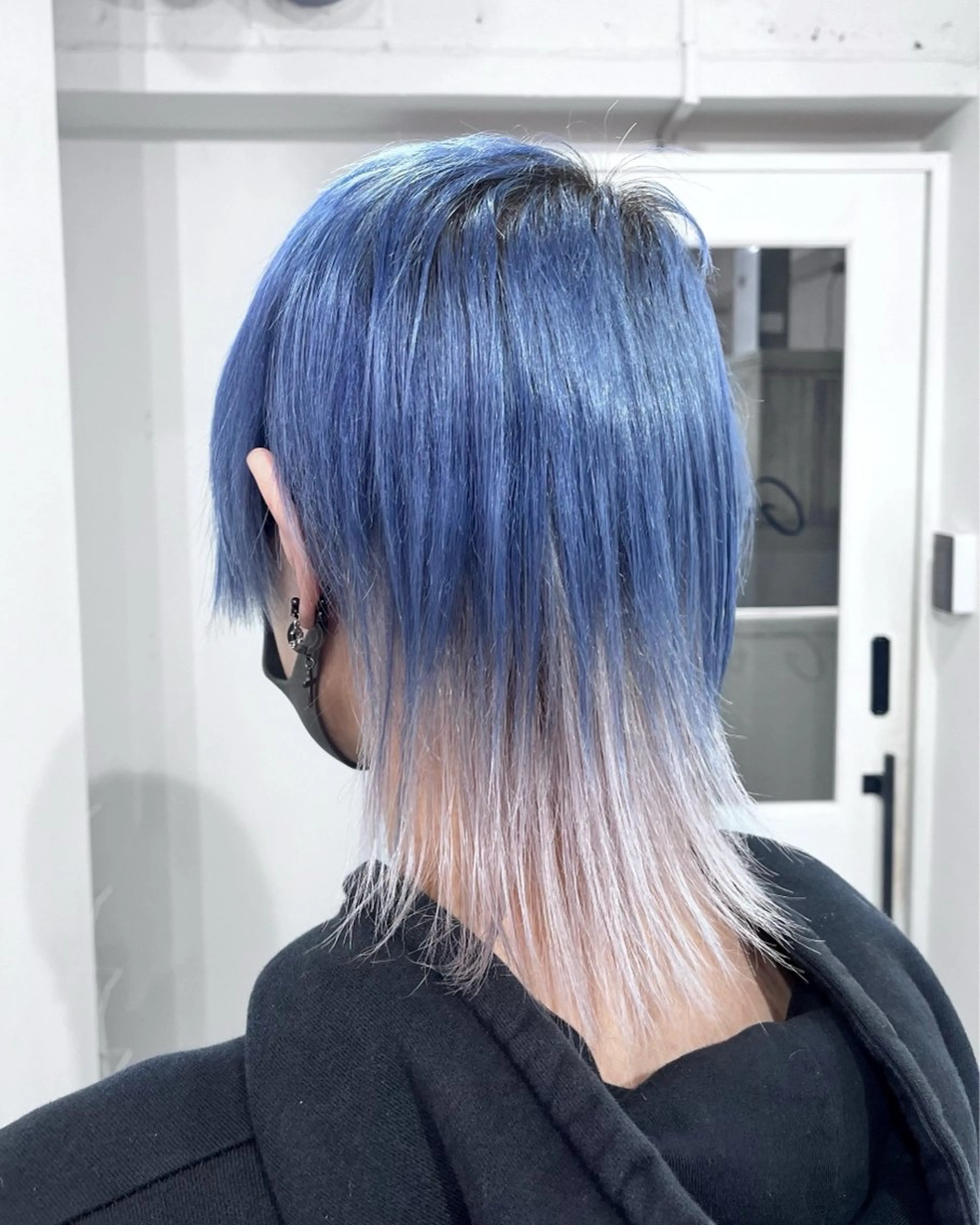 セミロング 抜け感/ワンカラー/ 明大前/桑田のヘアスタイル