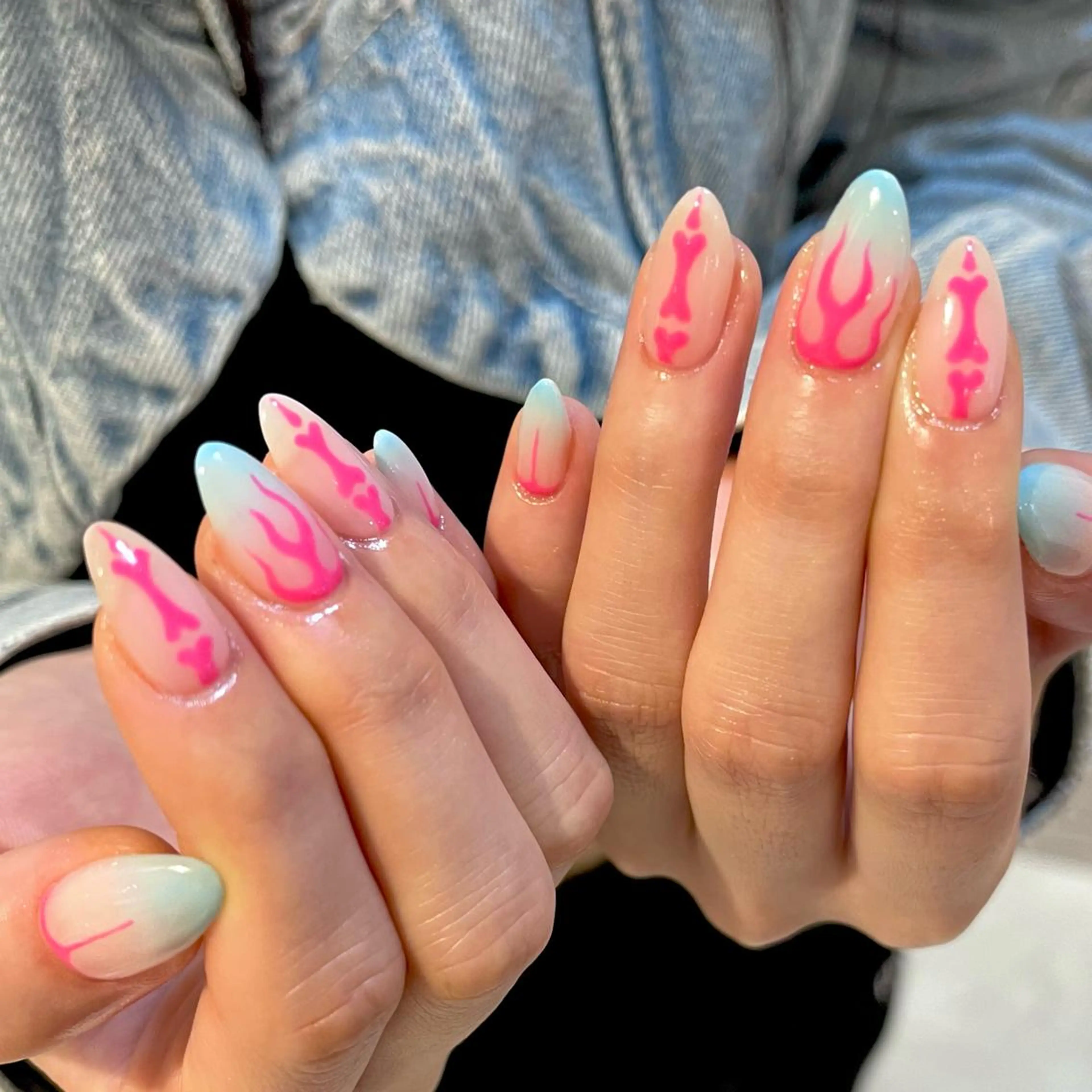 ネイル アートネイル グラデーション 韓国ネイル 水色 ピンク ハンドネイル フットネイル para ☀︎ sol by BECK所属・Para Sol nail　Maoのネイルデザイン