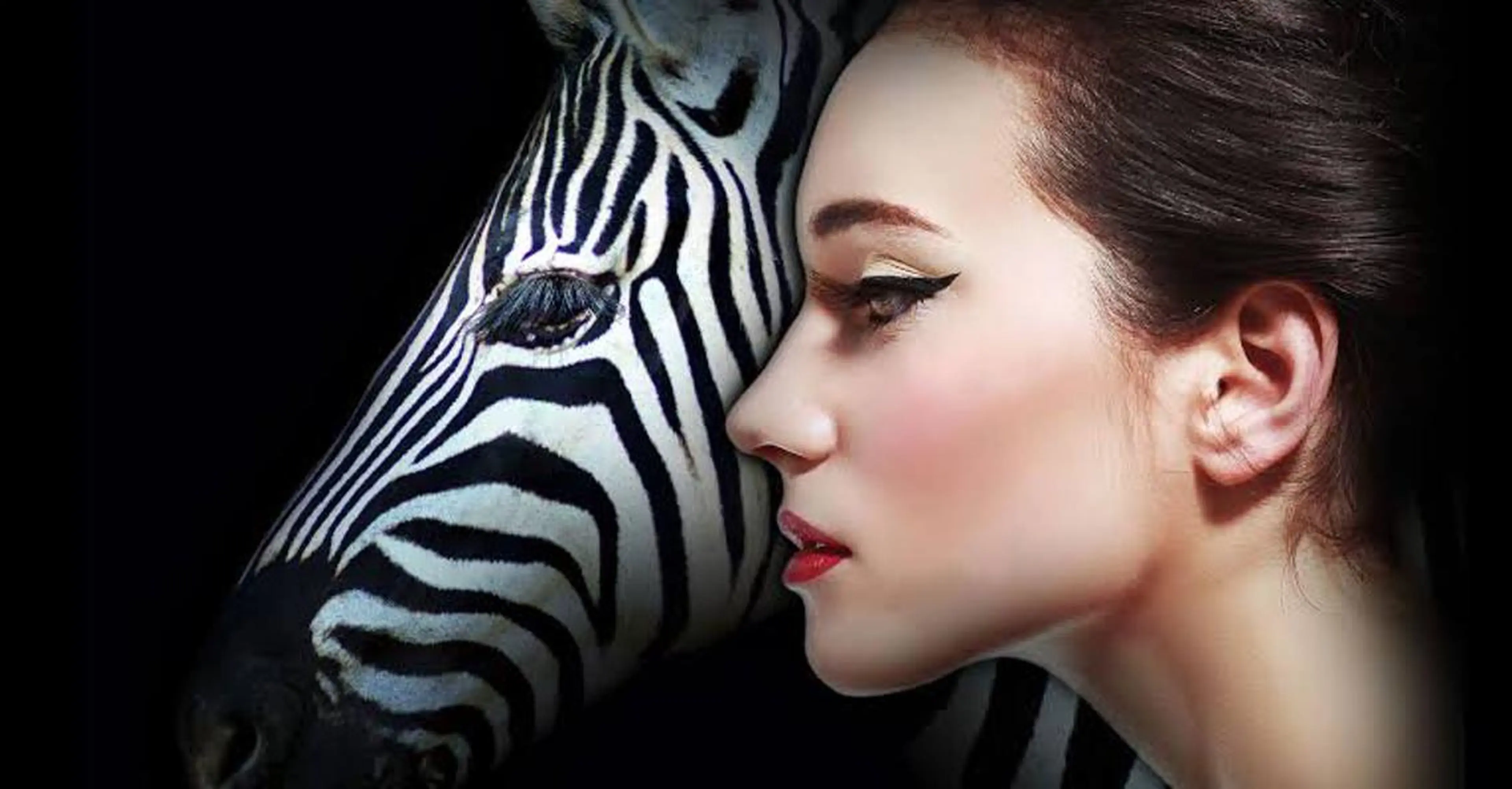 ✨お試し価格(1回限り)ラッシュアディクト (まつ毛・眉毛育成)の写真