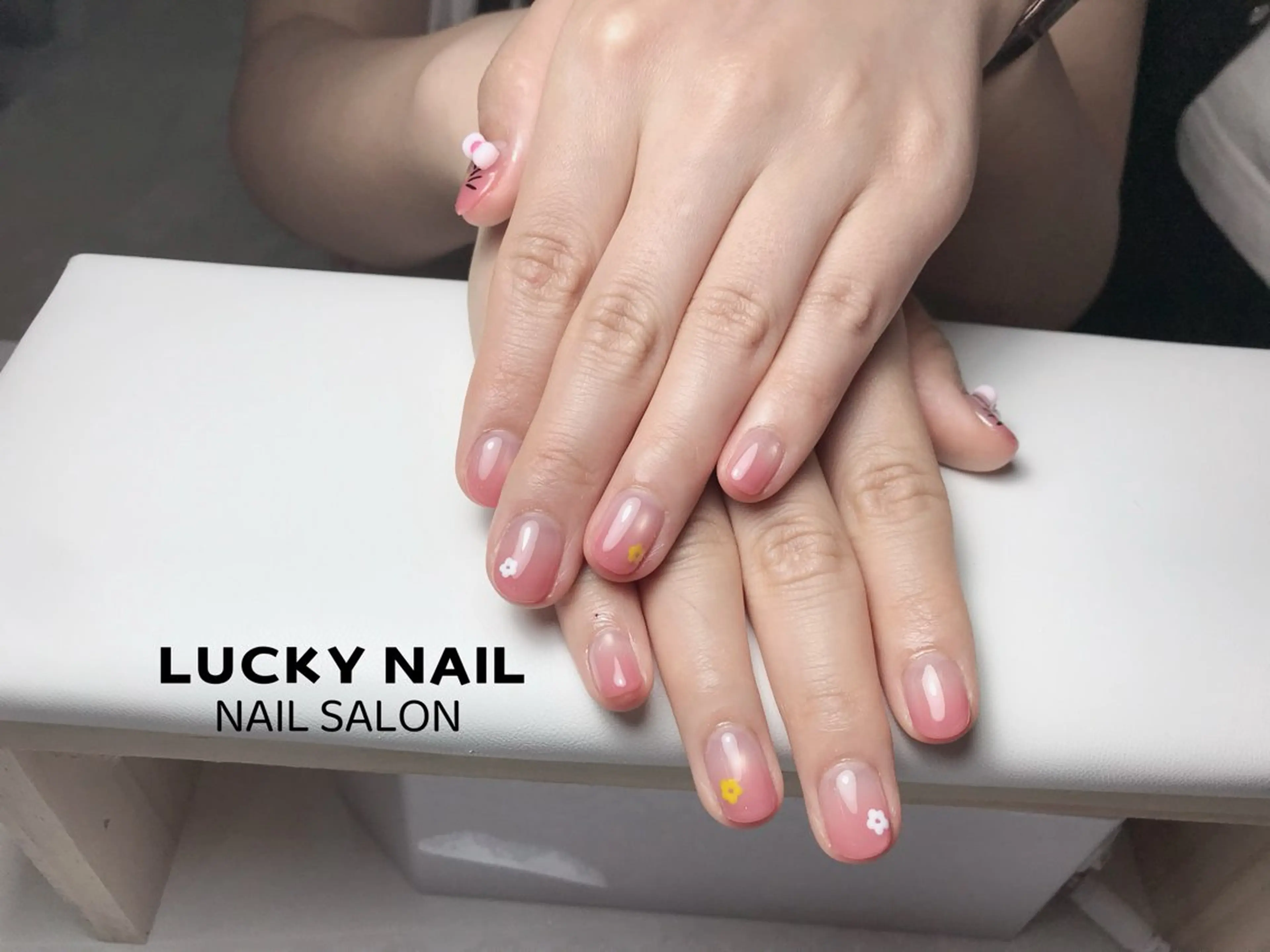 ネイル LUCKY NAILのネイルデザイン