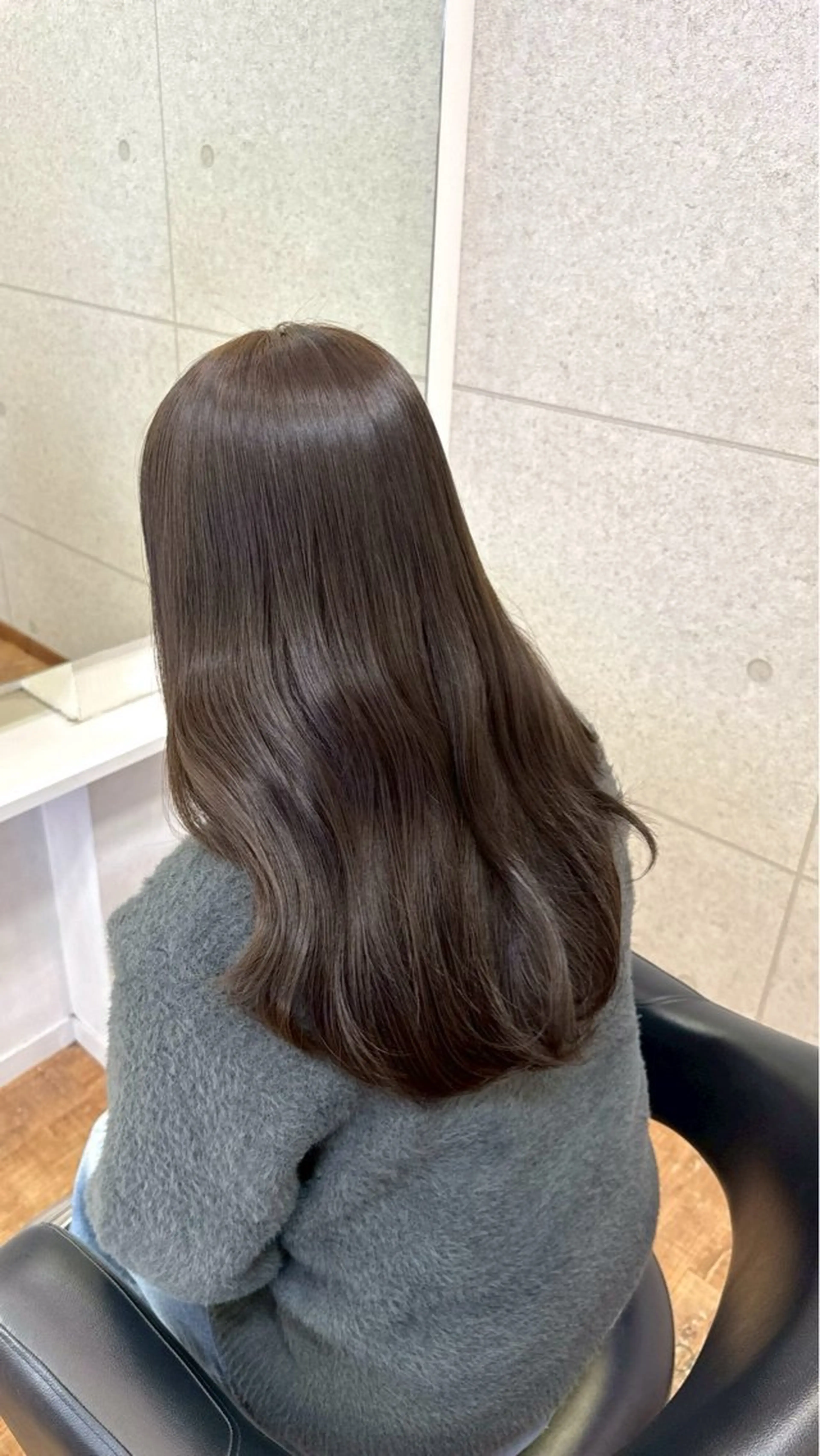 カラー Hip's eyes meiのヘアスタイル