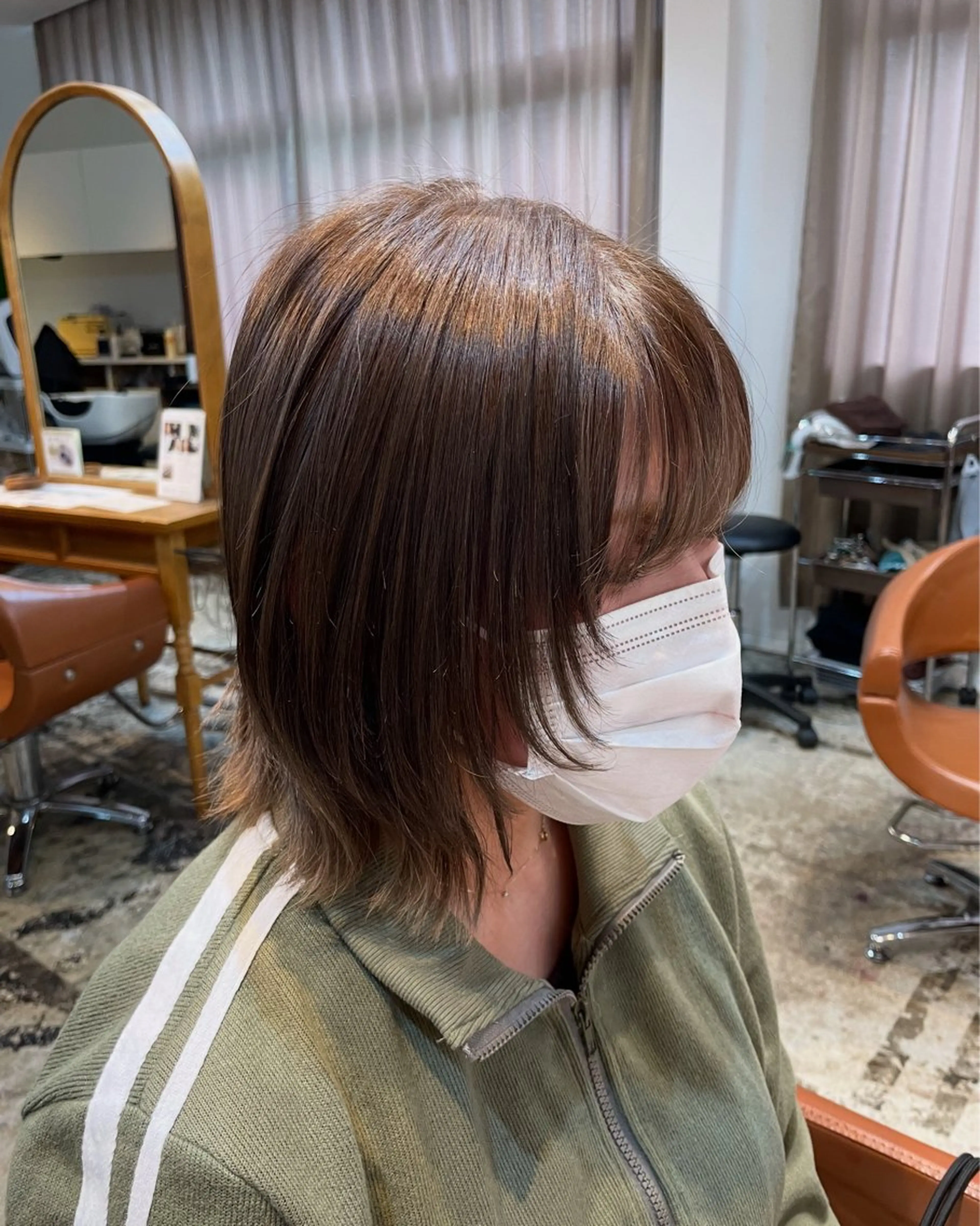 ミディアム カラー ベージュカラー ヘーゼル 顔まわりレイヤー 顔周りカット レイヤーカット カット ヘアカラー haconeco【ハコネコ】所属・小川 舜人のヘアスタイル