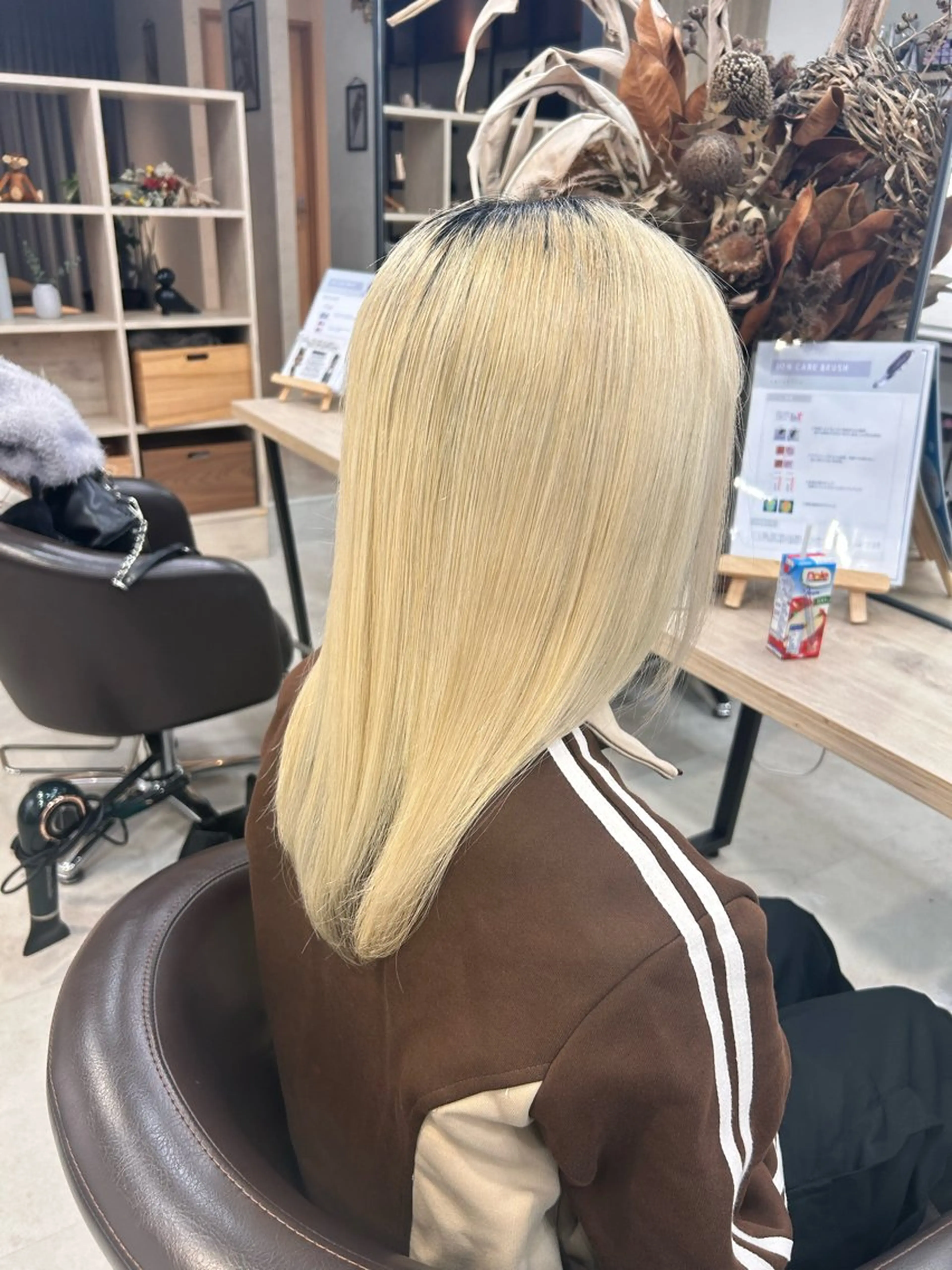 セミロング トリートメント 光を纏うツヤ感ロング Natsuki🤍のヘアスタイル