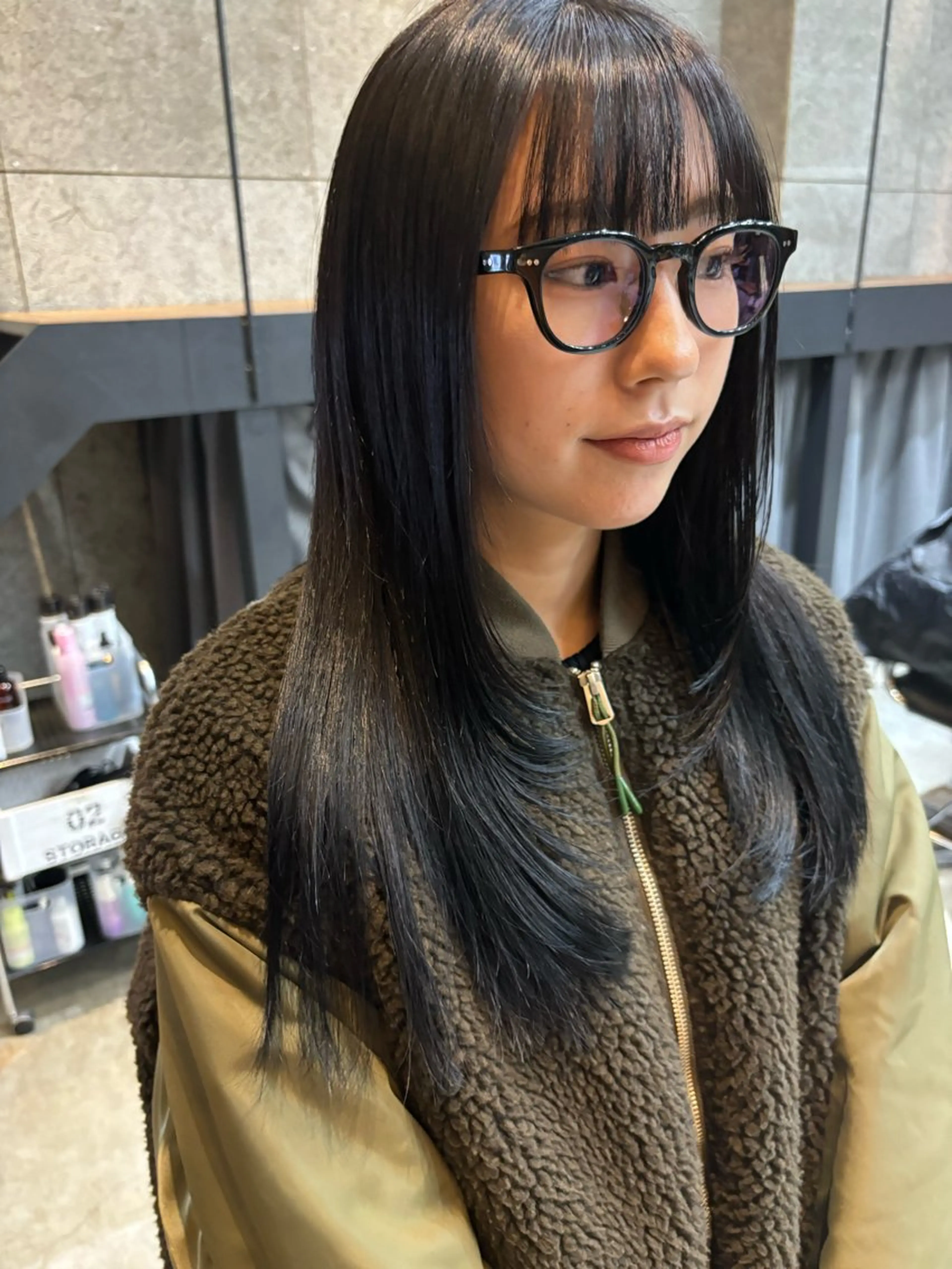 ロング カラー パーマ ヘアアレンジ ダークグレー ダークグレージュ グレージュ 顔まわりレイヤー 顔周りカット カット ヘアカラー トリートメント ヘッドスパ ヘアセット 押切 響　のヘアスタイル