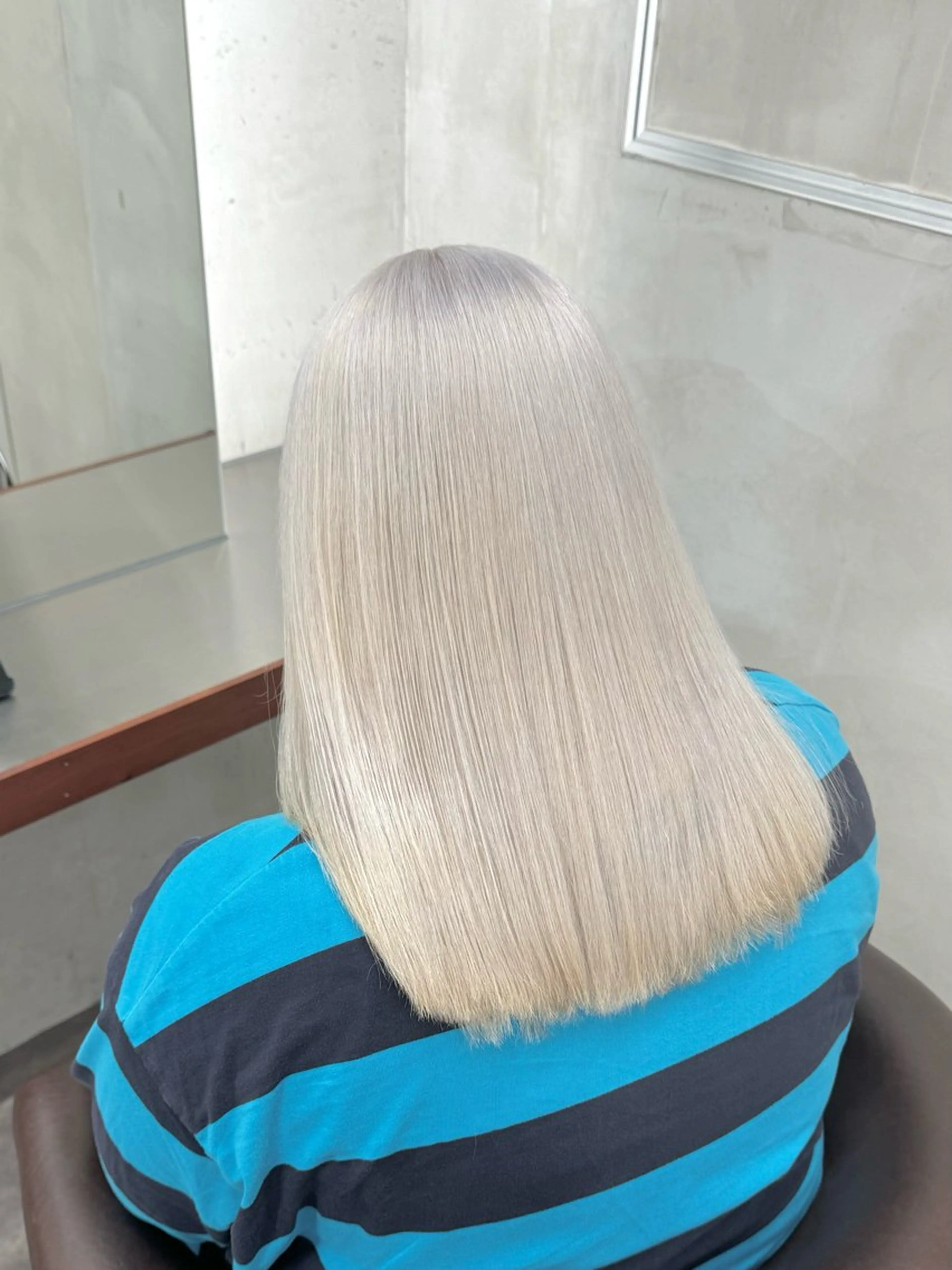 セミロング カラー カット ヘアカラー トリートメント nico TOKYO 渋谷所属・ブリーチ　ハイトーン 特化🌈フジタハルキのヘアスタイル