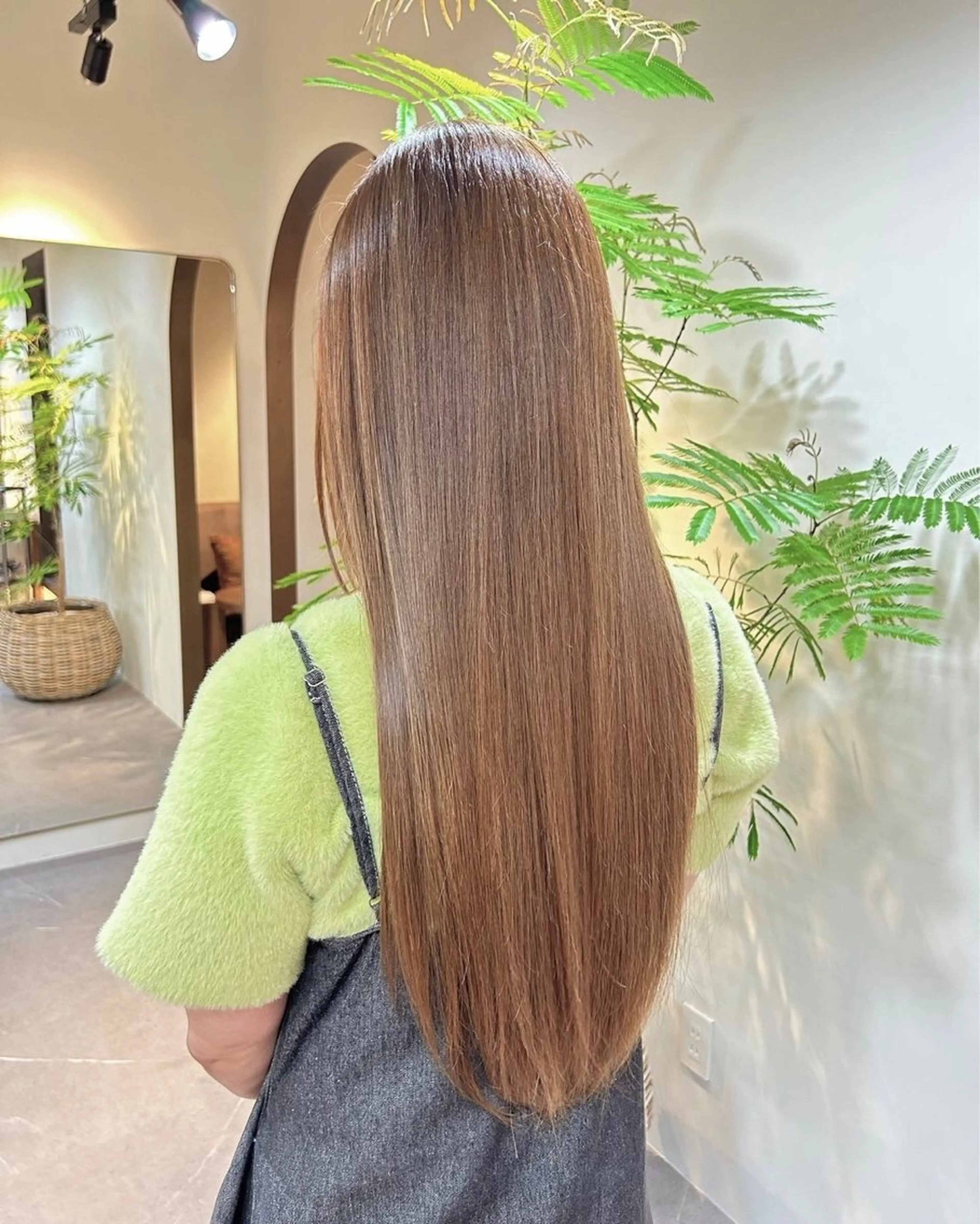 ロング カラー ベージュカラー ブリーチ ロング Art BeAuté ROUGET所属・野上 晃生のヘアスタイル