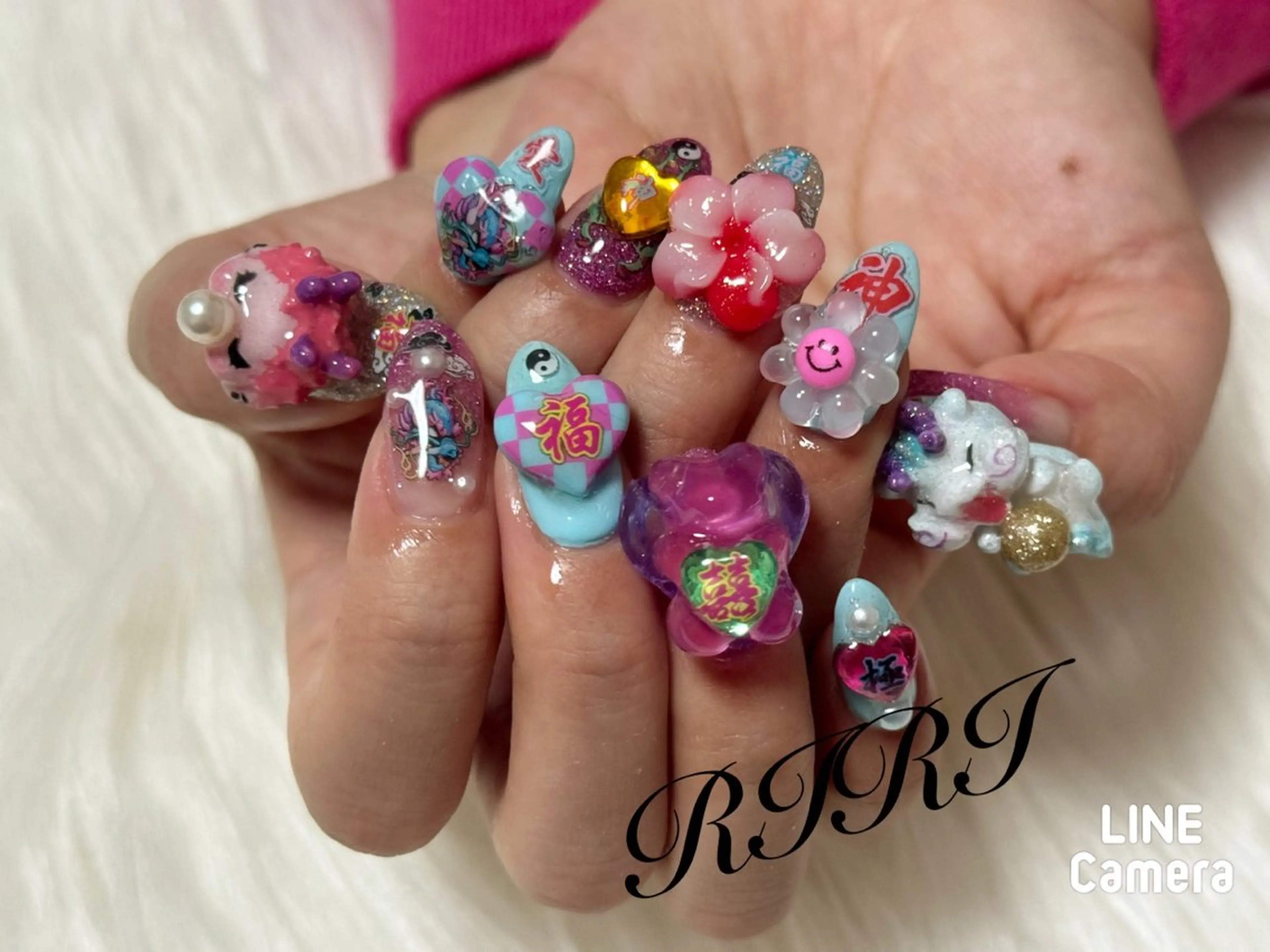 ハンドネイル riri オーナーのネイルデザイン