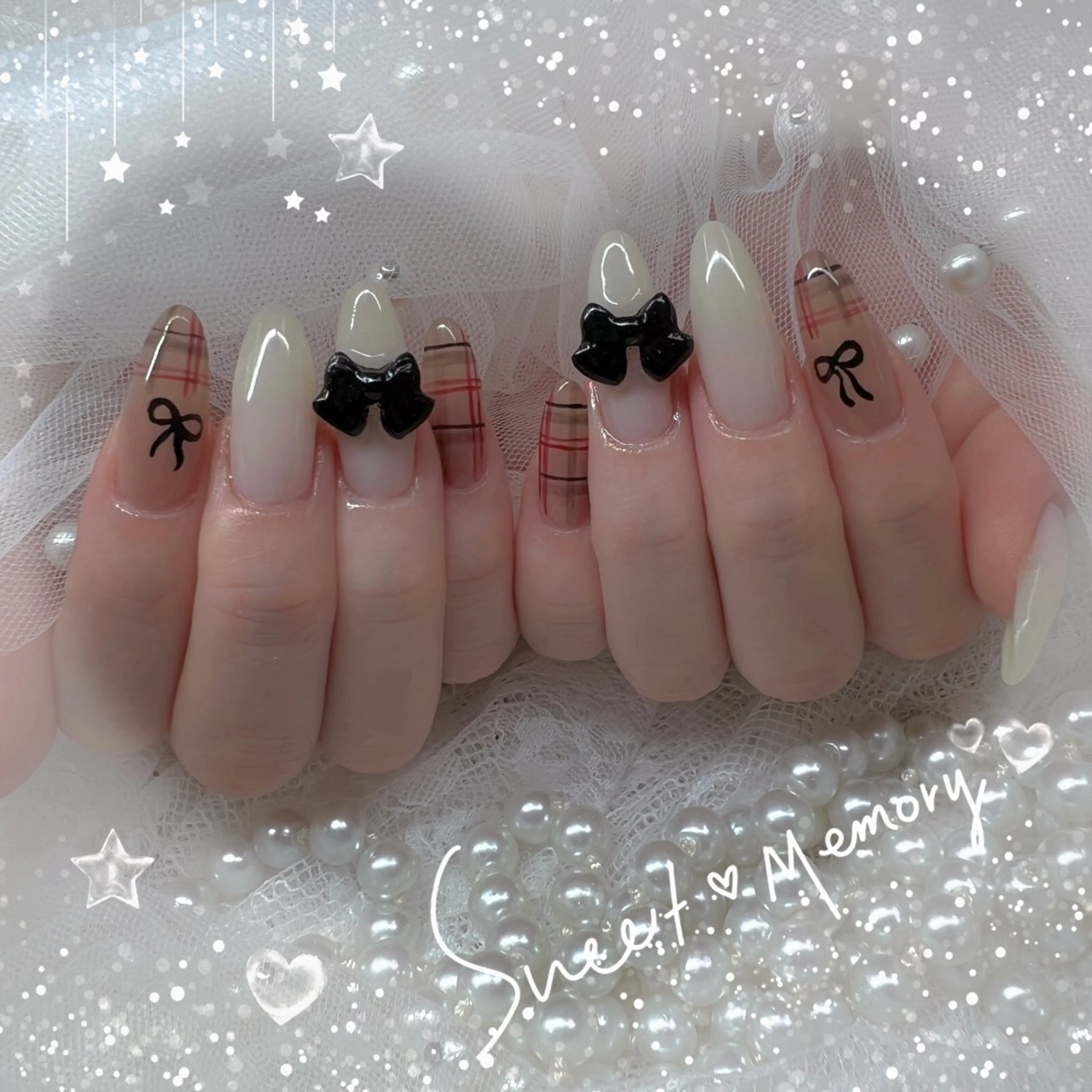 ネイル チークネイル フレンチネイル ガーリー ガラスフレンチ グラデーション ハンドネイル Chill Nailsalonのネイルデザイン