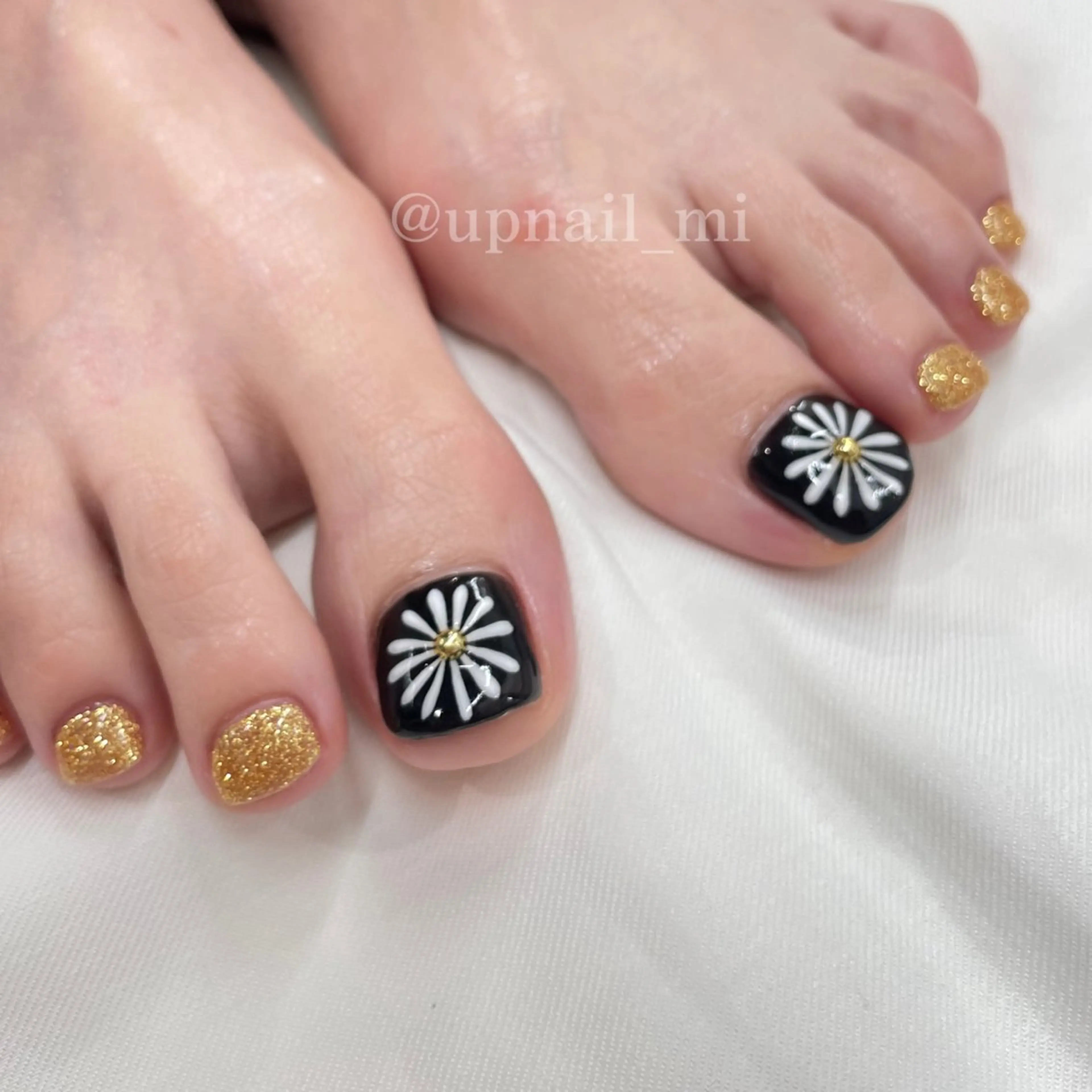 ネイル 花井 美友里のネイルデザイン