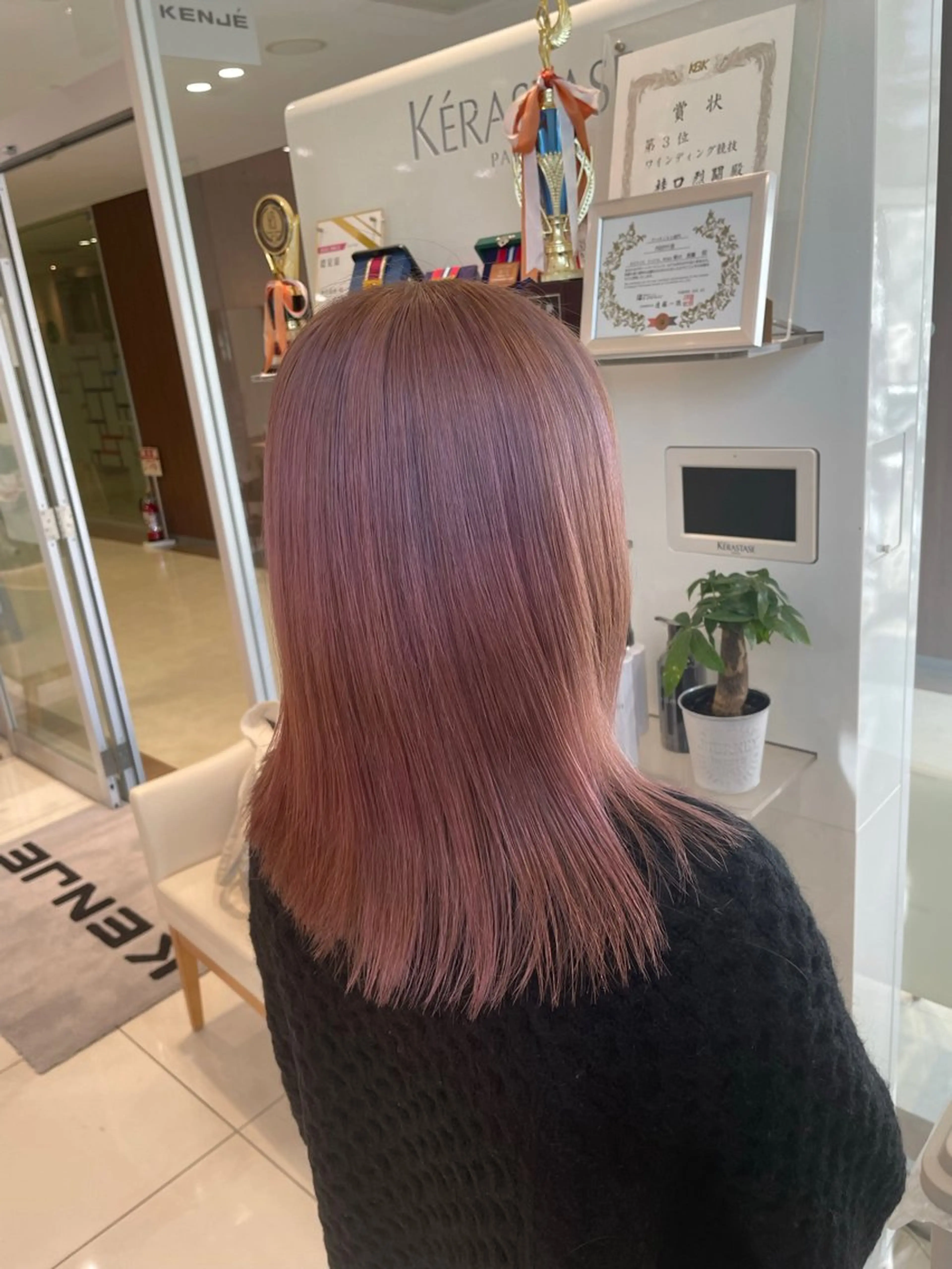 セミロング カット ヘアカラー トリートメント 新規限定カット無料 クーポン有り【桂口】のヘアスタイル