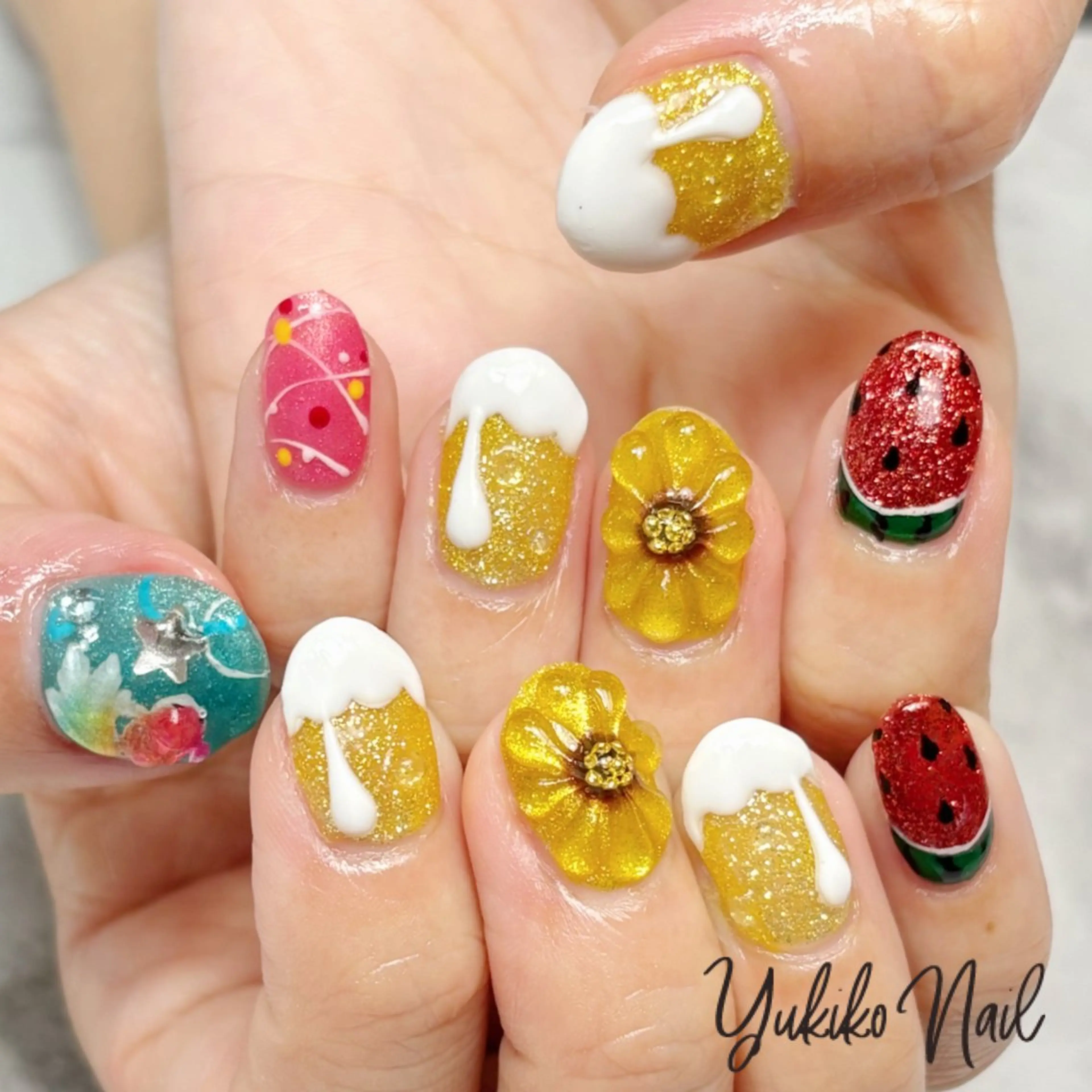 ネイル フラッシュネイル マグネットネイル 夏ネイル ヨーヨーネイル ハンドネイル ユキコ ネイルのネイルデザイン