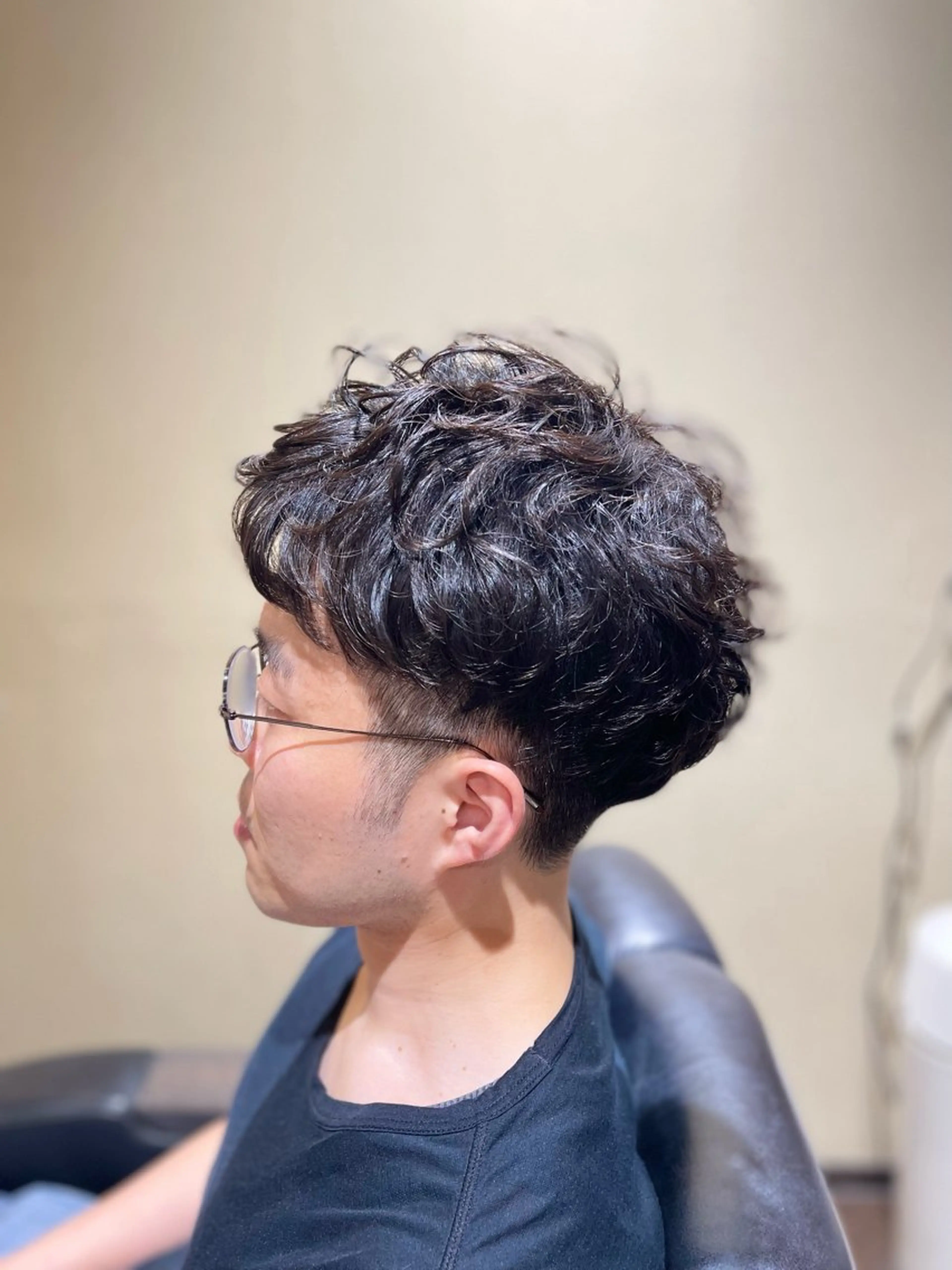 ショート パーマ メンズ 茂木 太郎のヘアスタイル