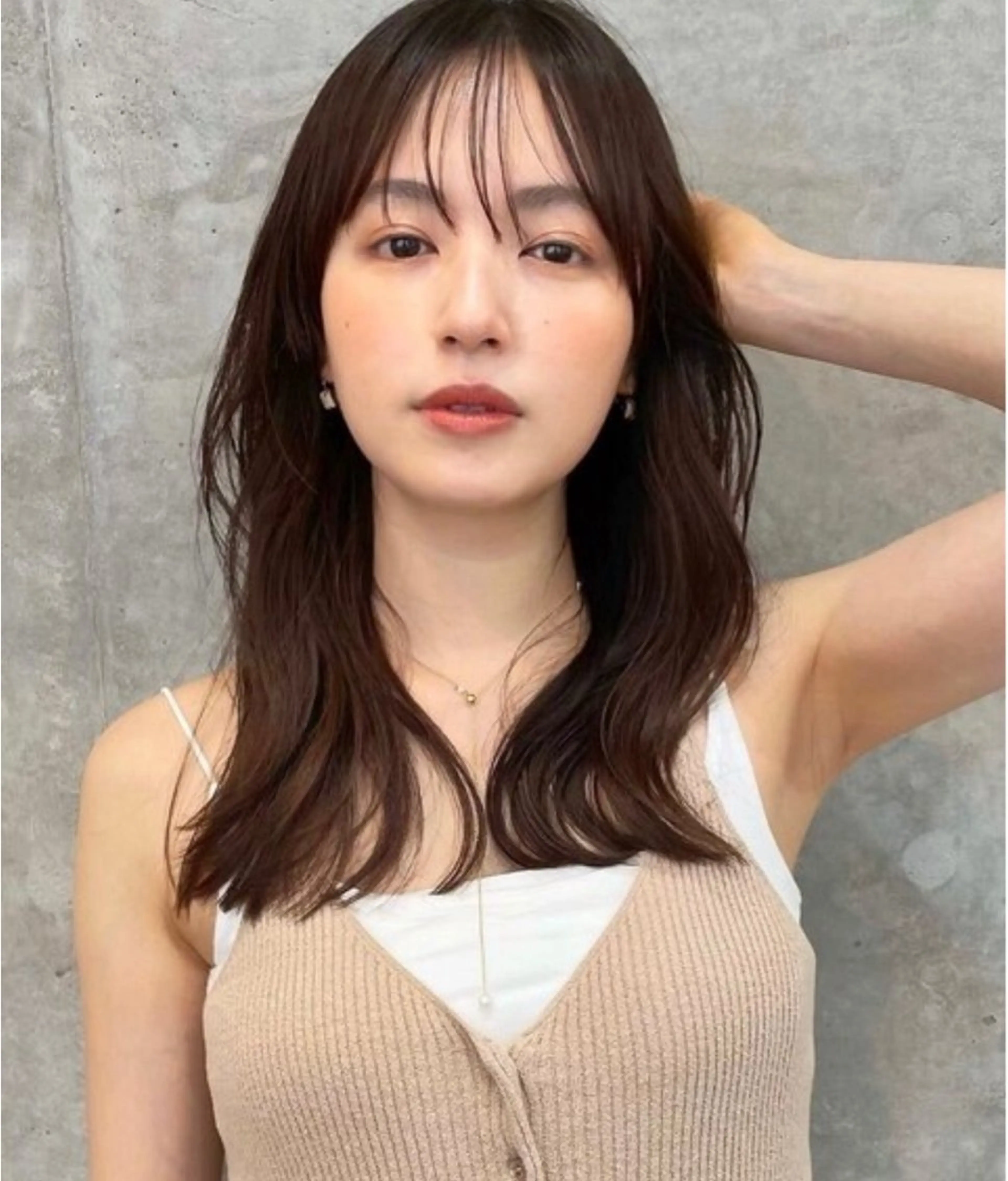 ロング くびれヘア 顔周りカット レイヤーカット ロング 似合わせカット‪// 鶴我万唯華のヘアスタイル