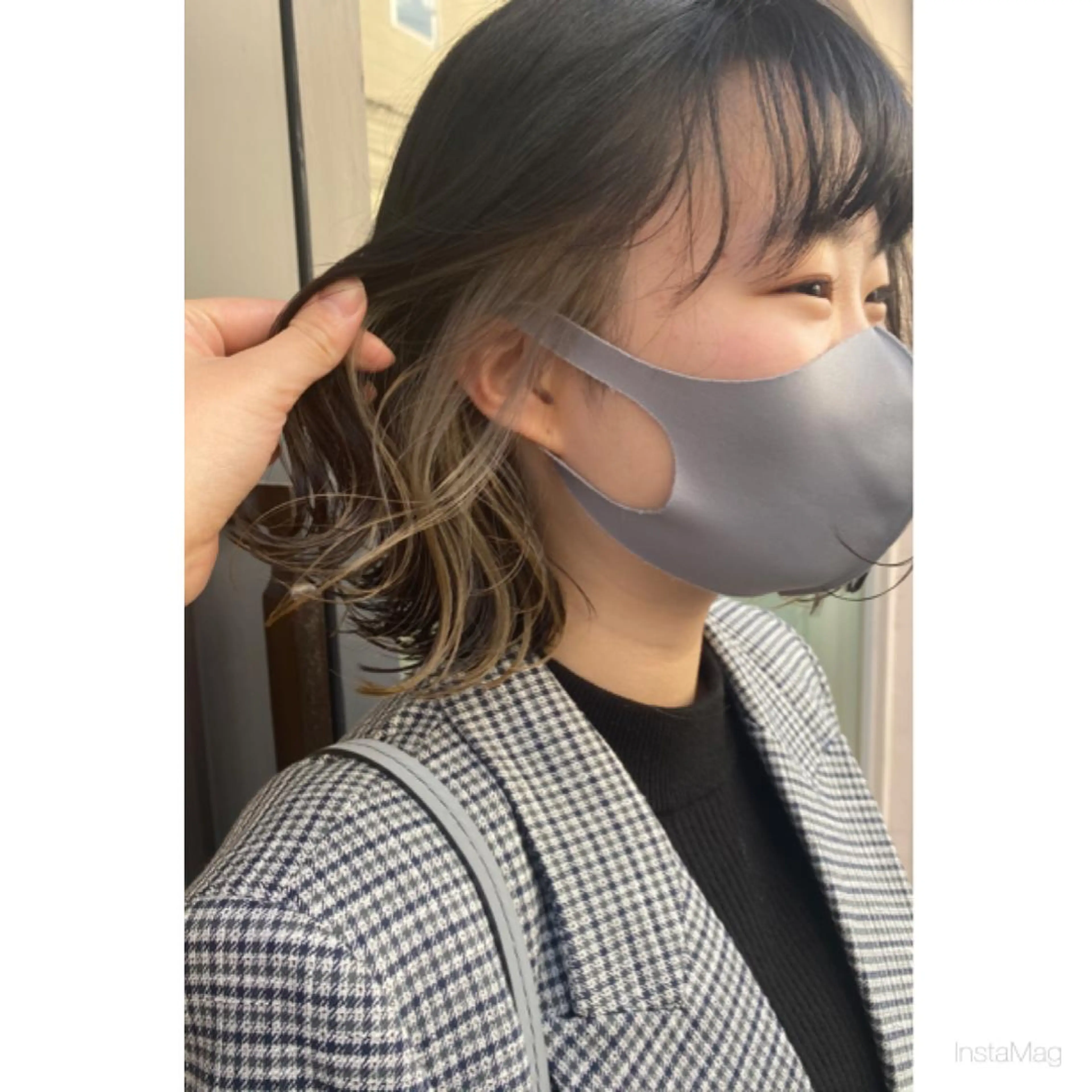ショート カラー ベージュカラー シルバー シルバーベージュ カット ヘアカラー 岩間 香純のヘアスタイル