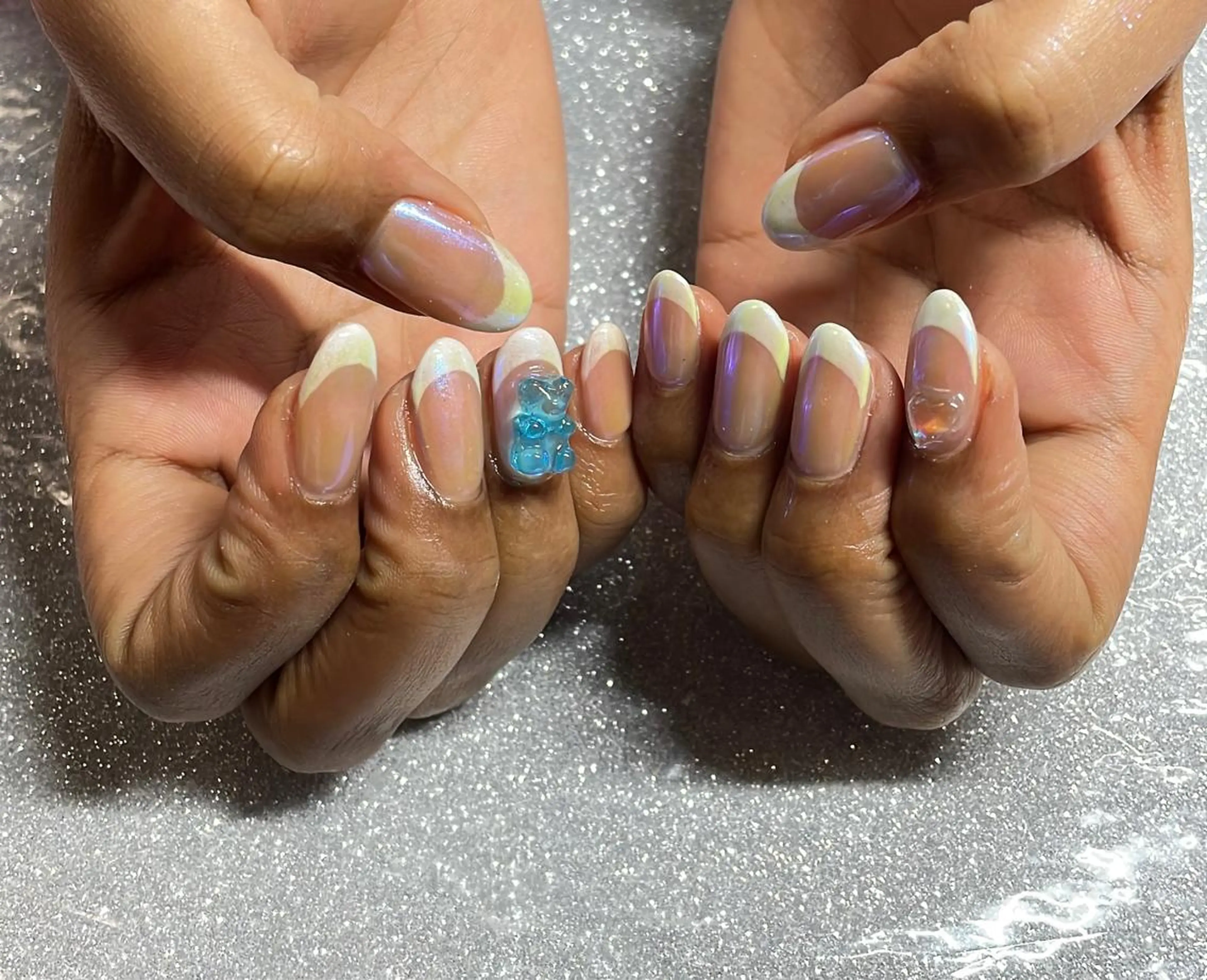 ネイル ハンドネイル VIERU 🌈🎀💖のネイルデザイン