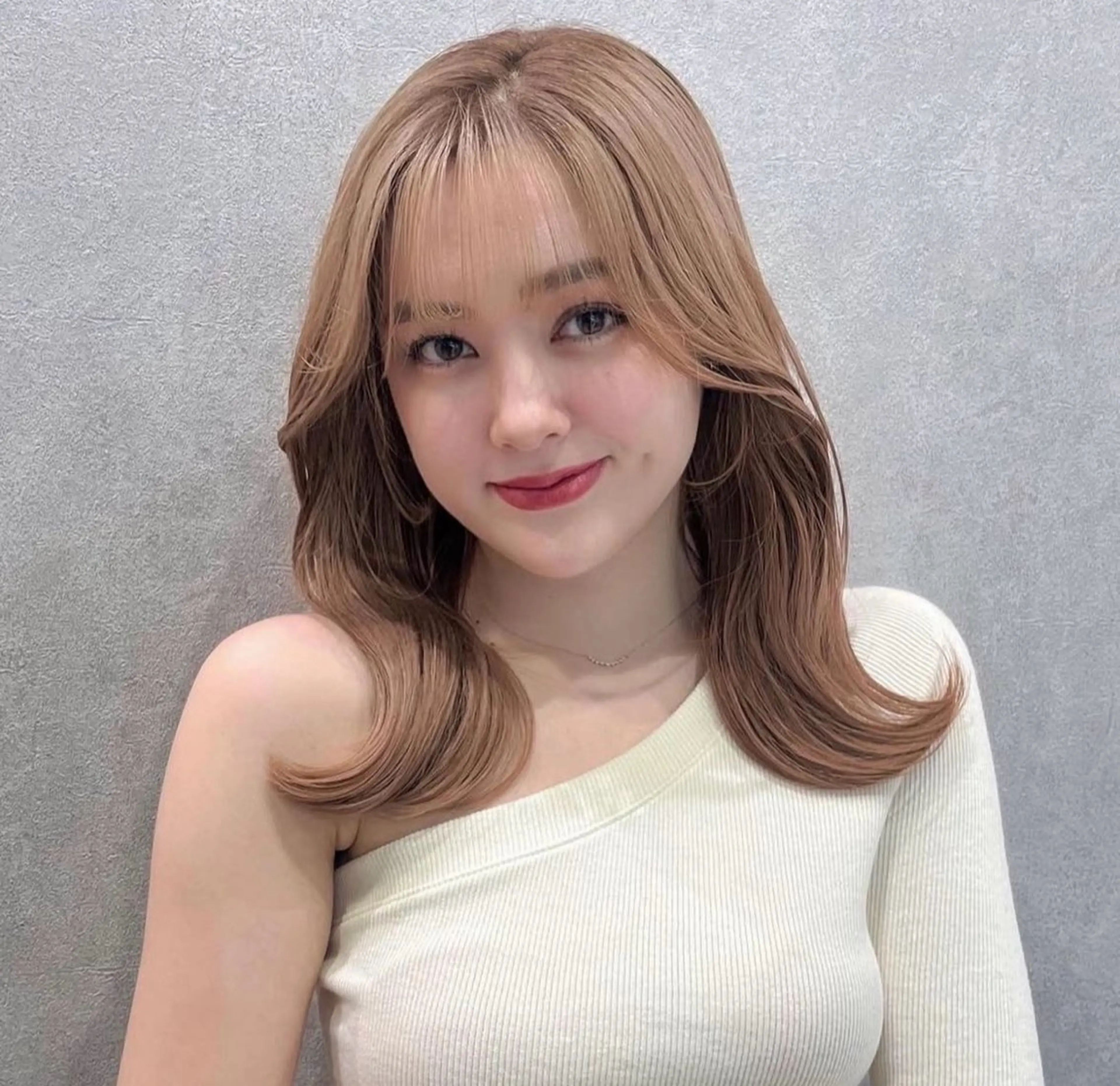 セミロング 韓国ヘア／艶髪／レイ イヤー /ayumuのヘアスタイル