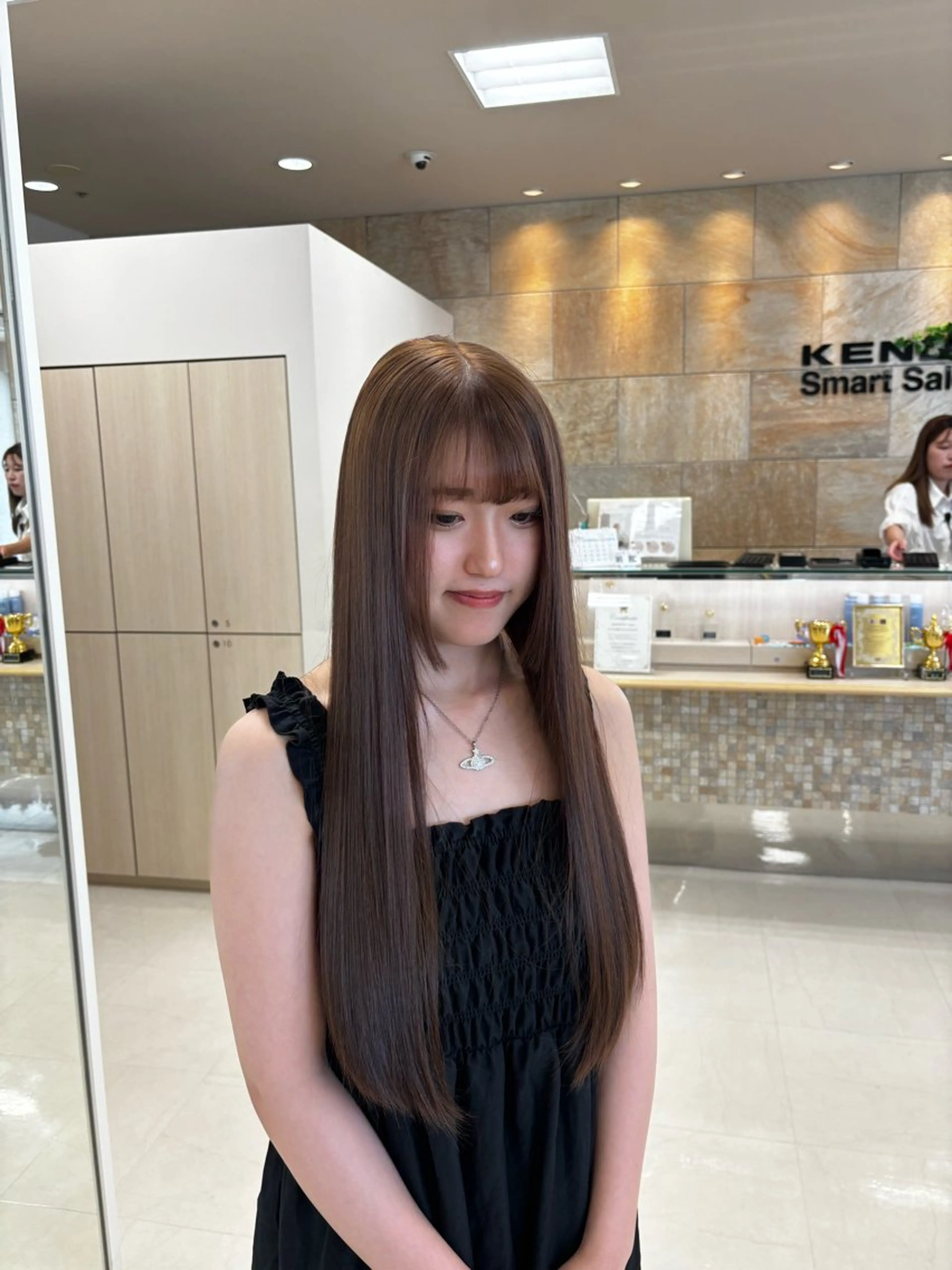 ロング カット ヘアカラー トリートメント kenje luscaのヘアスタイル