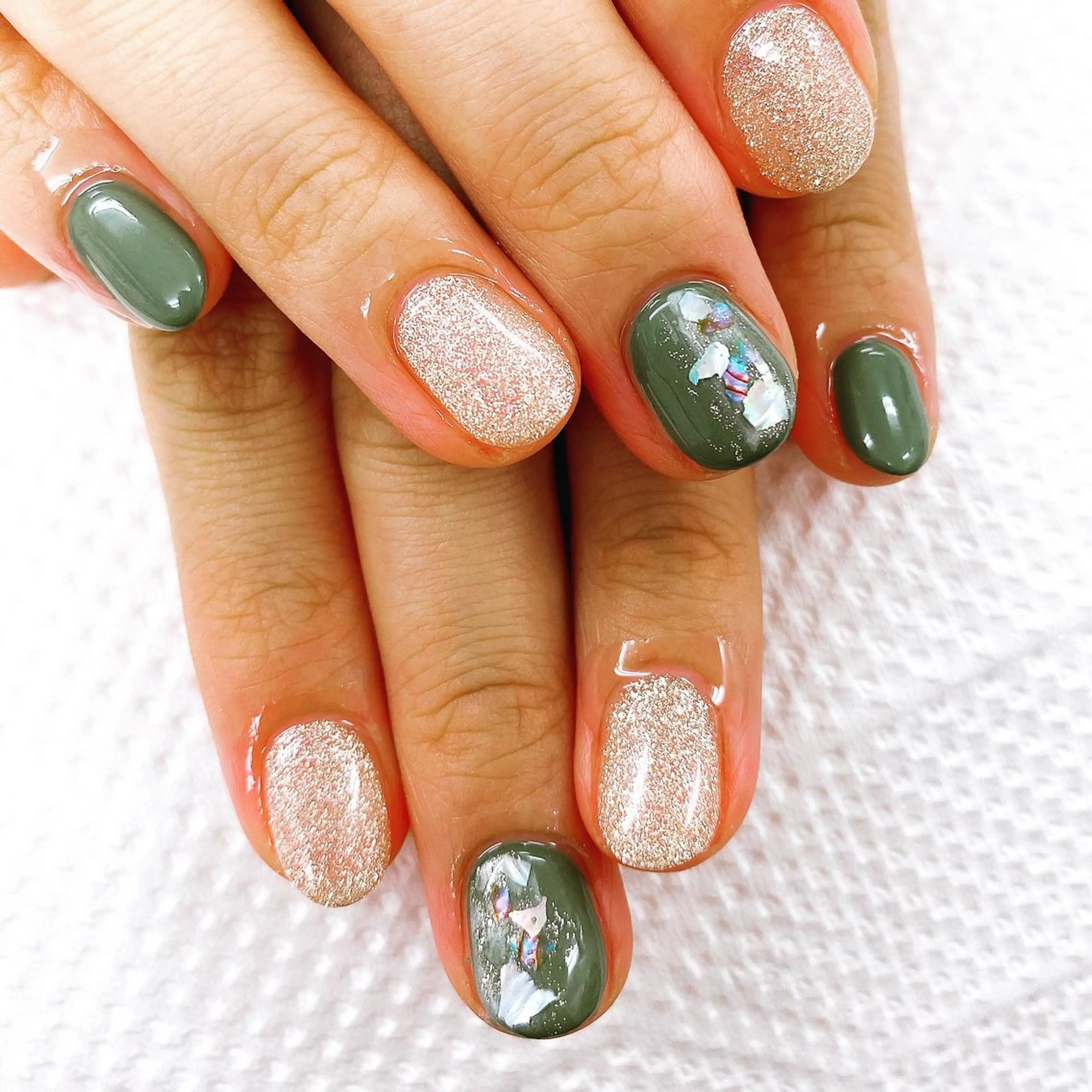 ネイル ゴージャス ラメ(グリッター) N._._.claw[エヌクロー]所属・N._._. clawのネイルデザイン