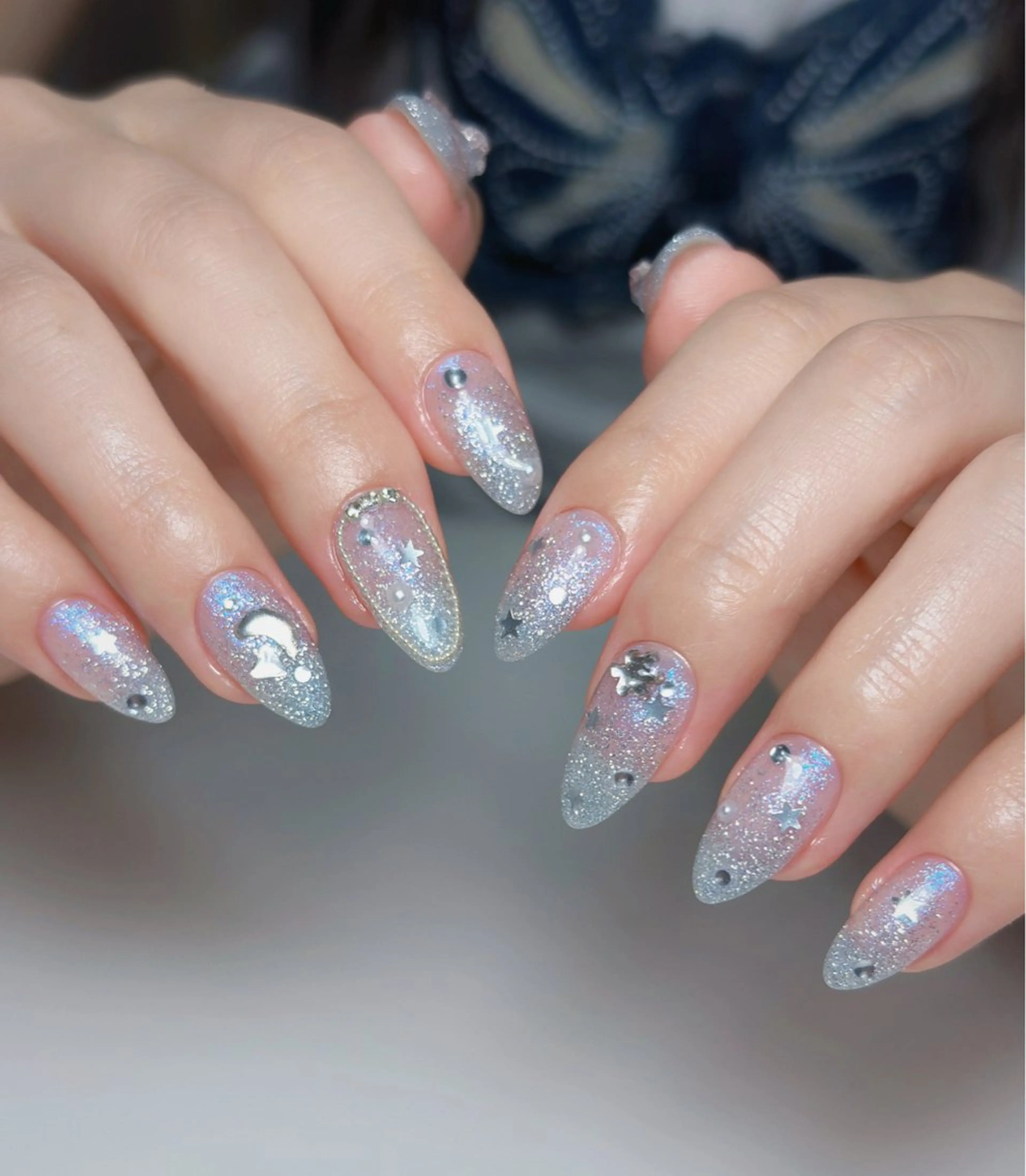 ネイル オーロラネイル 長さ出し フットネイル 韓国ネイル ラメ(グリッター) ハンドネイル 👍thumbs up nail👍のネイルデザイン