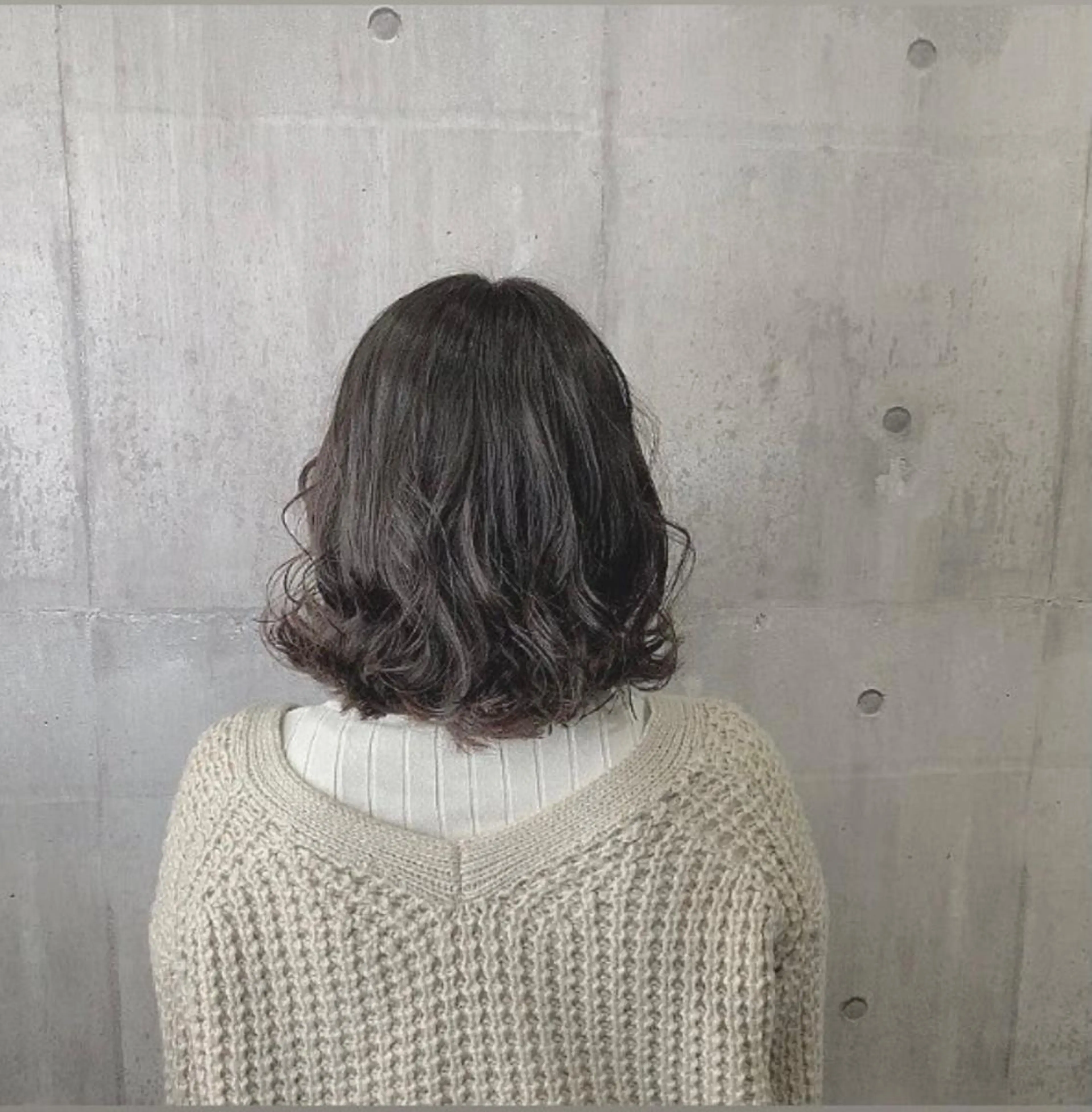 ミディアム Lino所属・KANA 駐車場ありお子様歓迎のマツエク・マツパデザイン