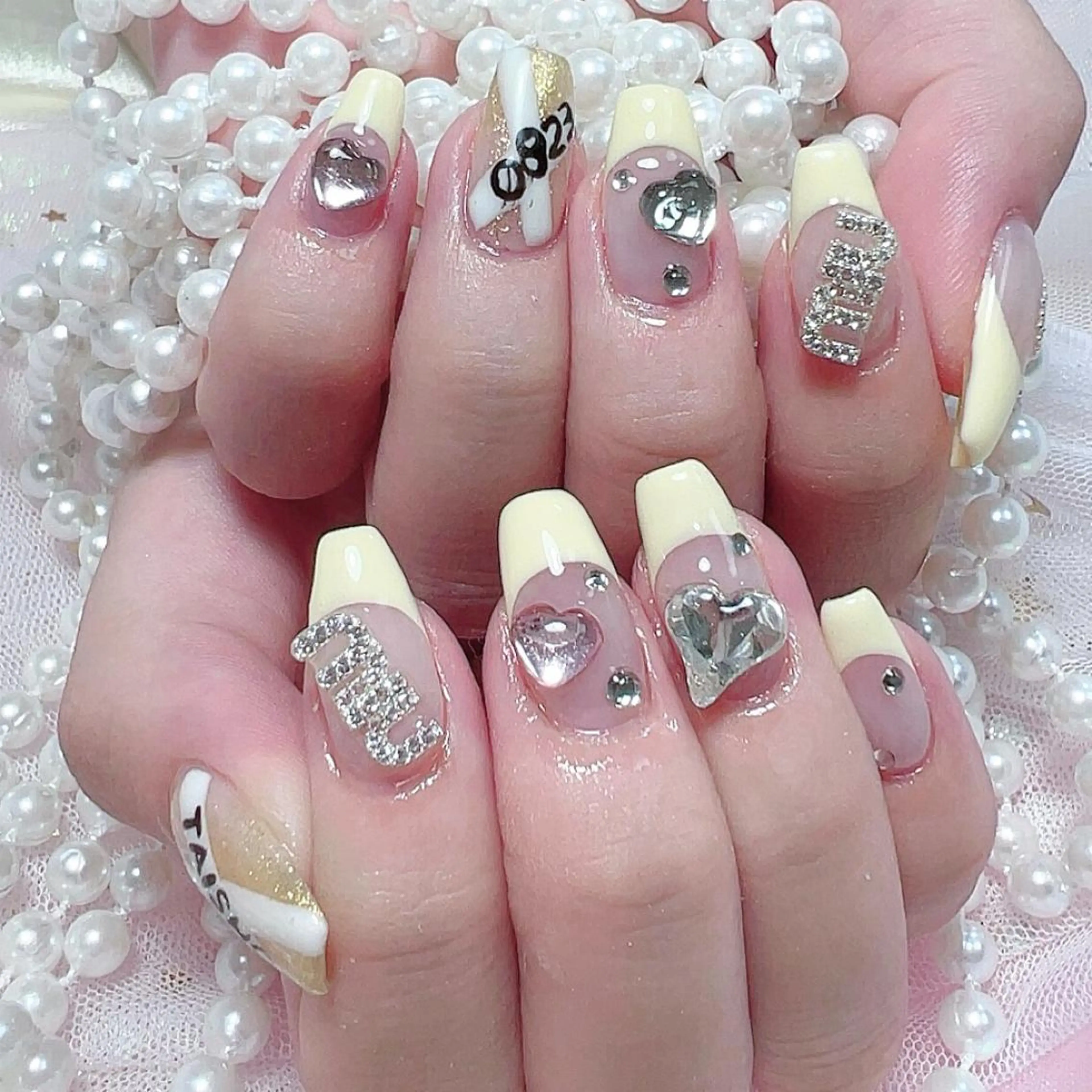 ネイル 🎀まゆ 🪽🐾のネイルデザイン